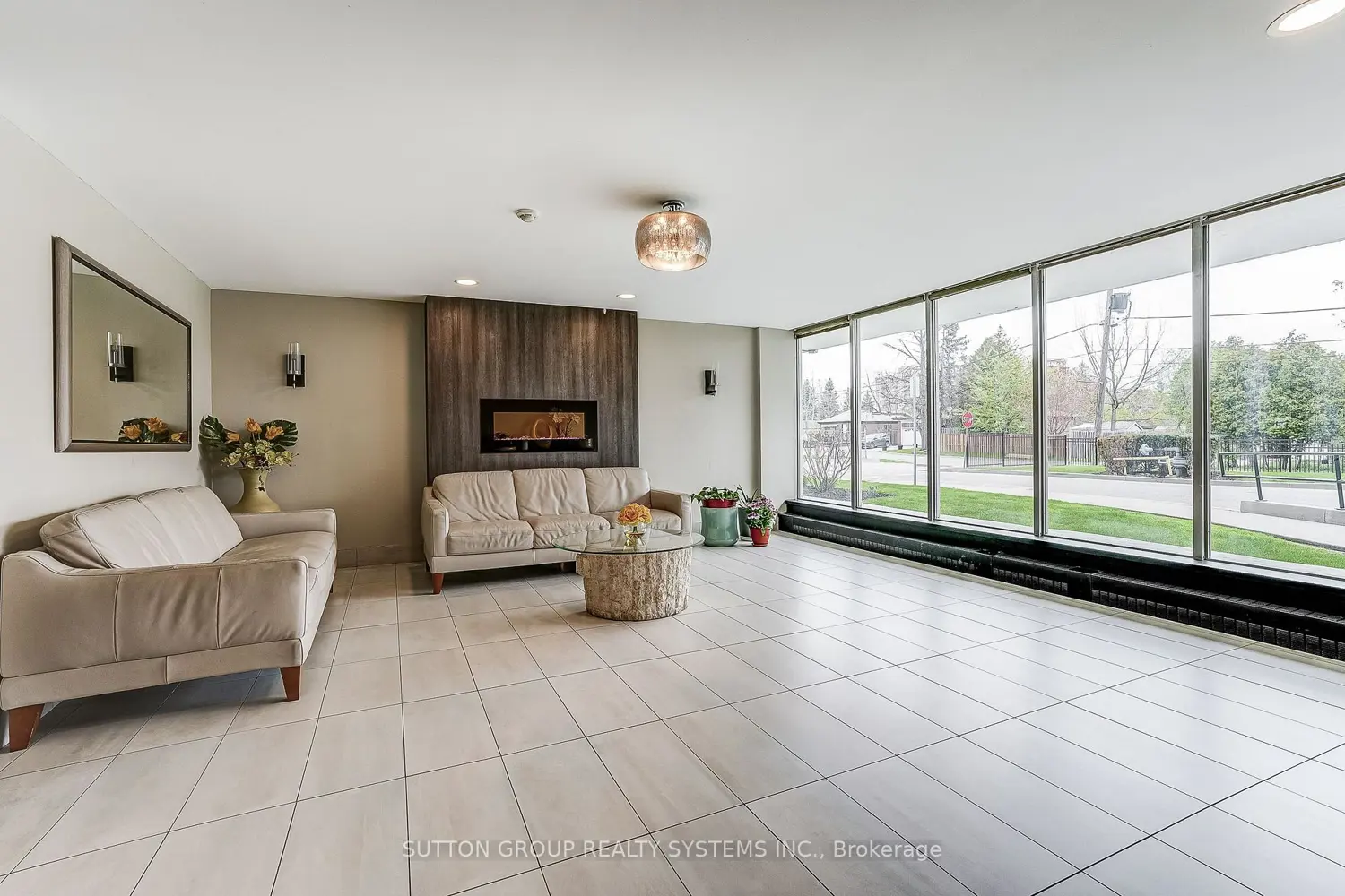 Additional image 2 of 1100 Caven Street 1211