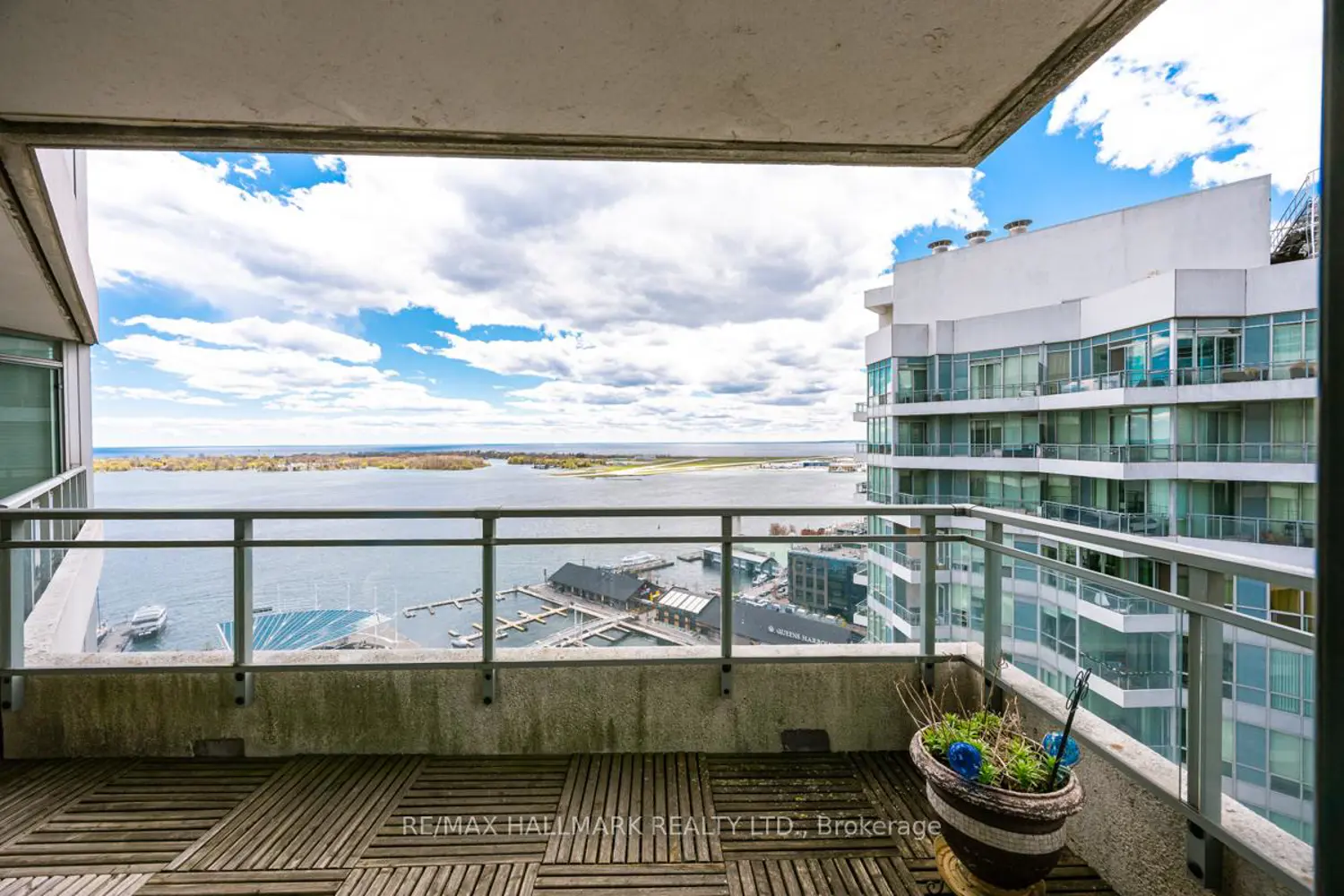 Additional image 9 of 228 Queens Quay 2707