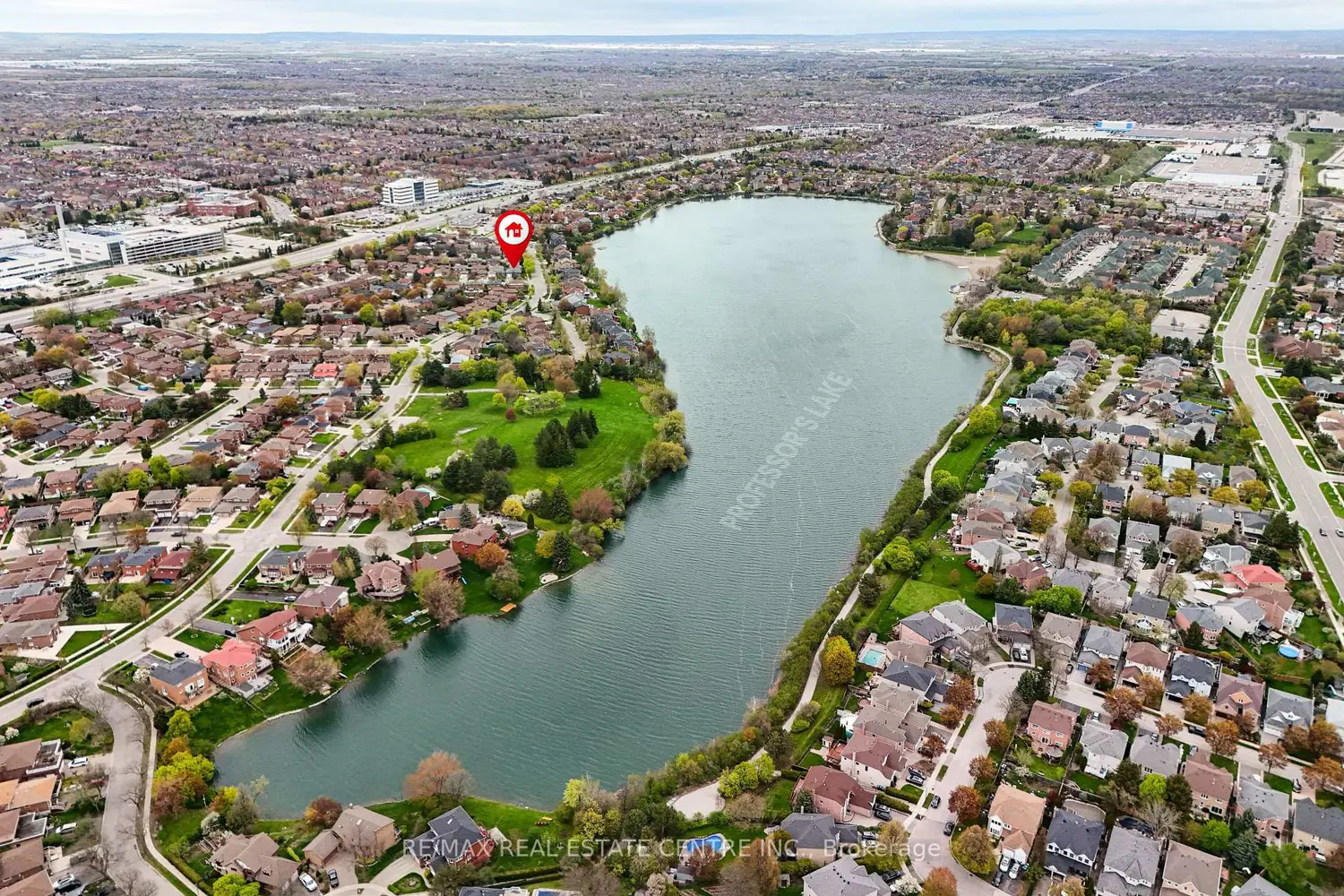 78 Panorama Crescent photo 2