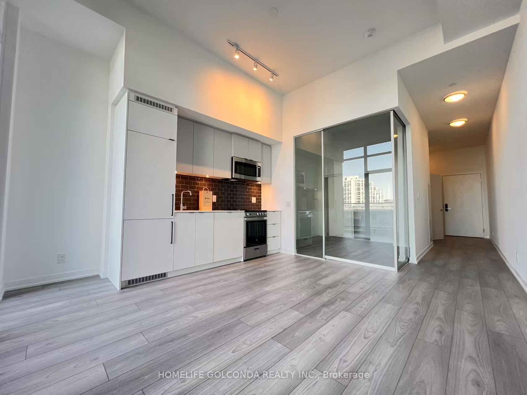 Additional image 3 of 403-1182 King Street, Toronto, ON, M6K 1E6