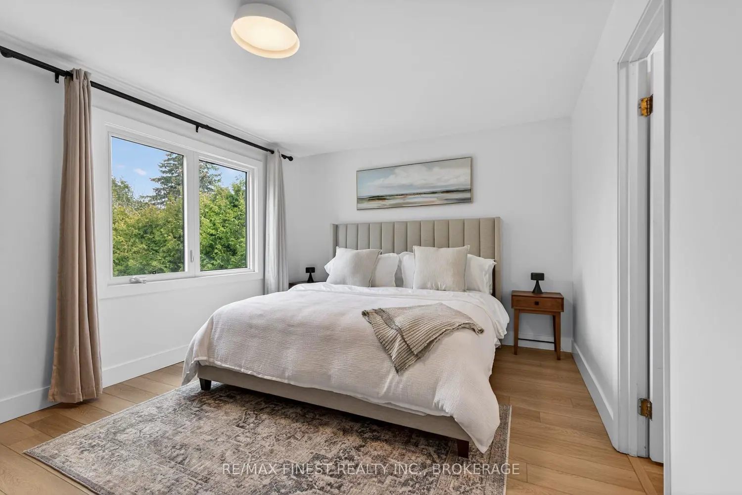 Additional image 7 of 825 Somerset Crescent