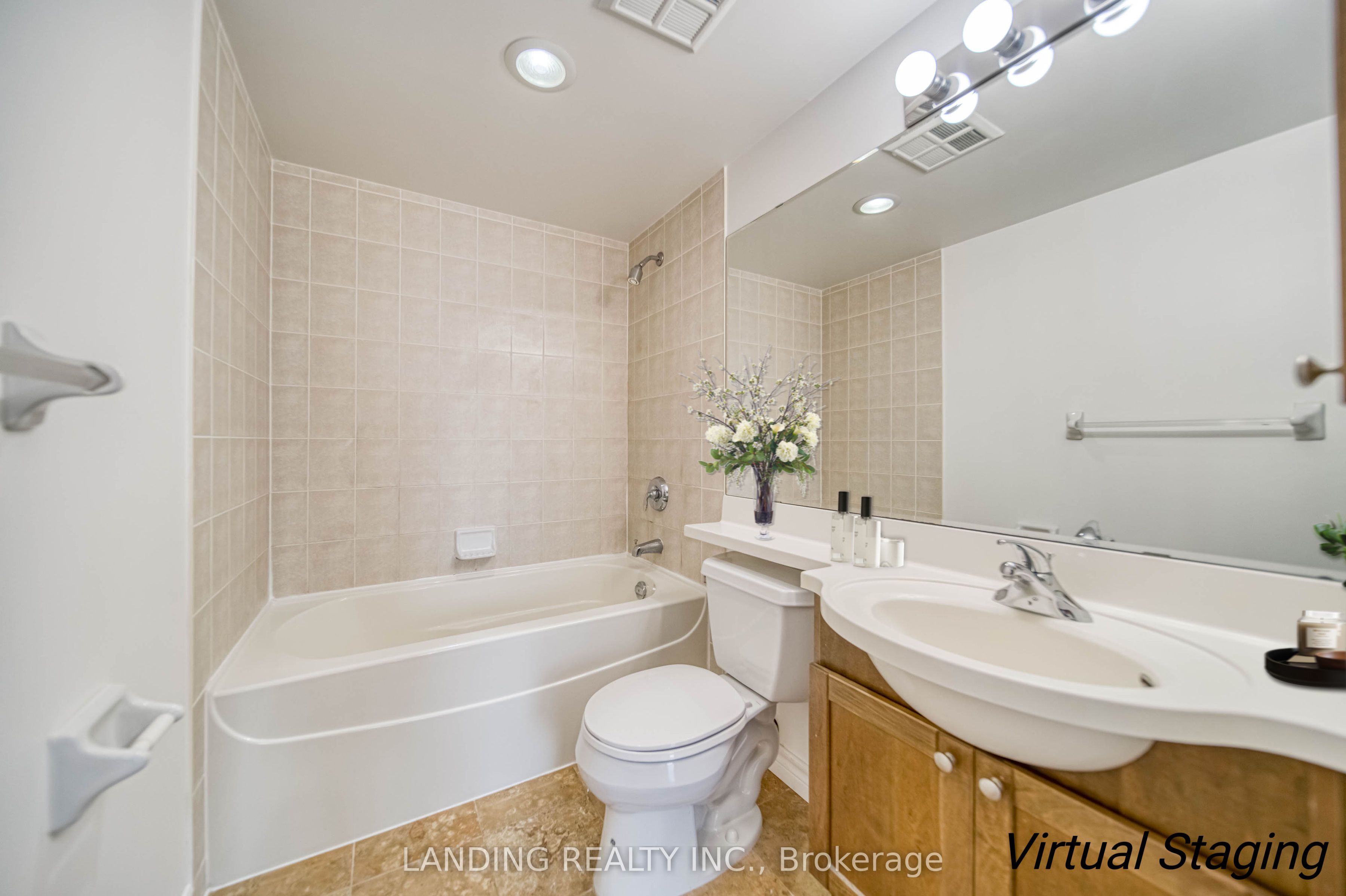 Additional image 3 of 2809-763 Bay Street, Toronto, ON, M5G 2R3
