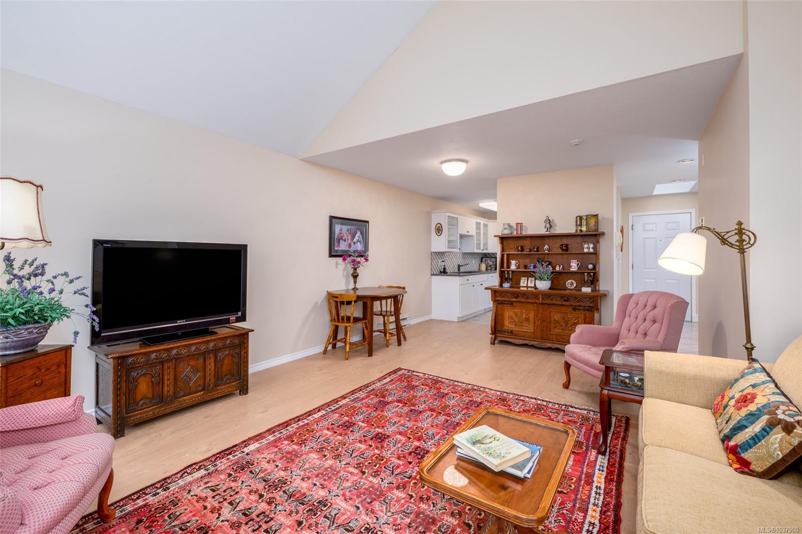 Additional image 3 of 403-275 First Street, Duncan, BC, V9L 1R3