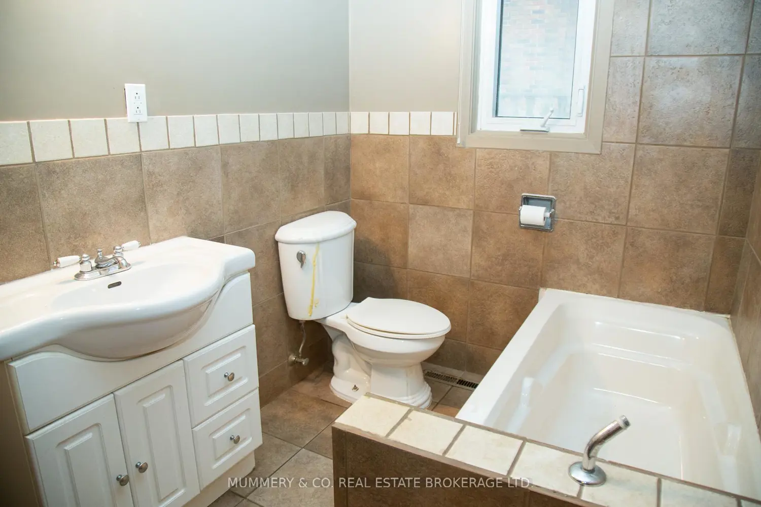 Additional image 15 of 634 St Andrew Street