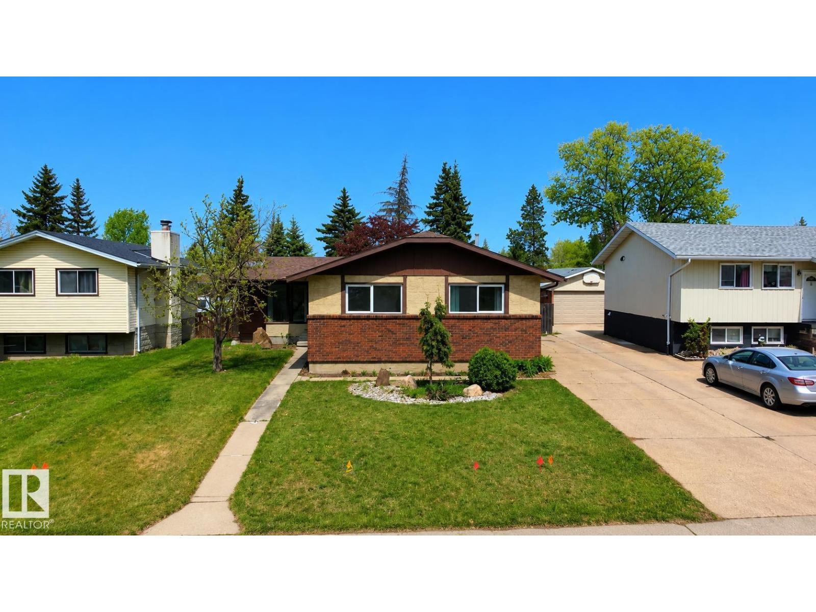 Additional image 2 of 1731 51 Street NW, Edmonton, AB, T6L1K1