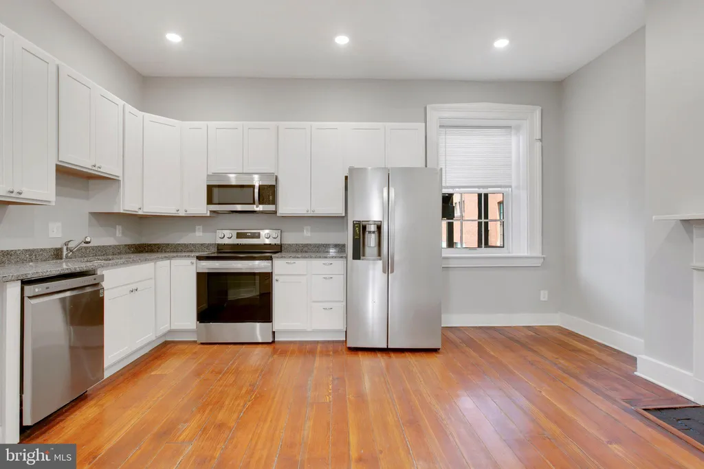 Additional image 3 of 106 W Saratoga Street, Baltimore, MD 21201