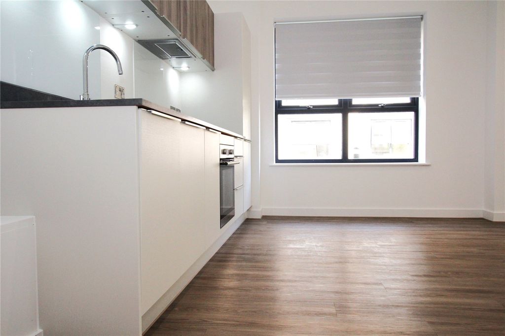 Additional image 2 of 2 bed flat to rentNorth Star Avenue, Swindon, Wiltshire SN2