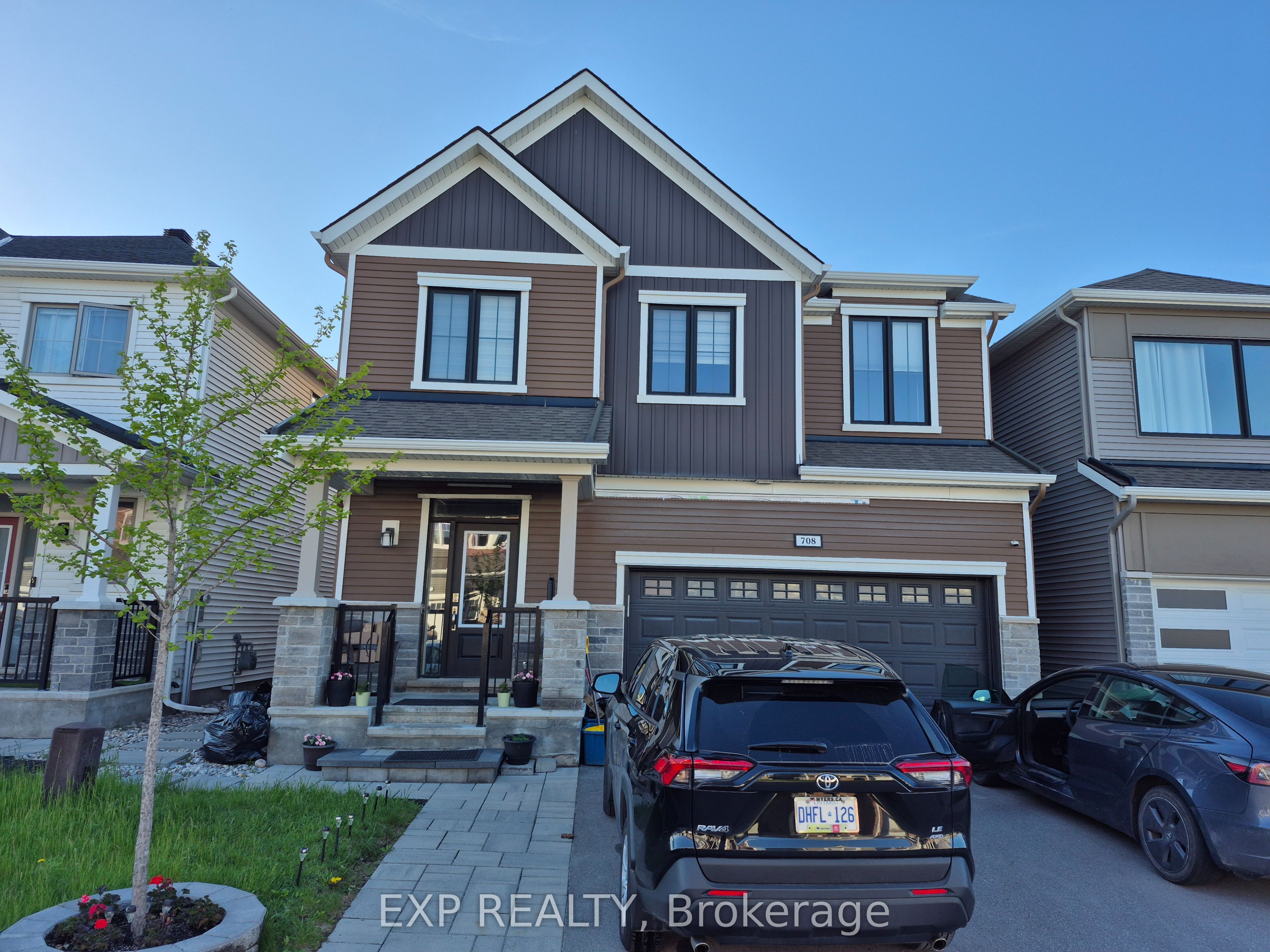 708 Perseus Avenue, Ottawa, ON, K2J 6V8