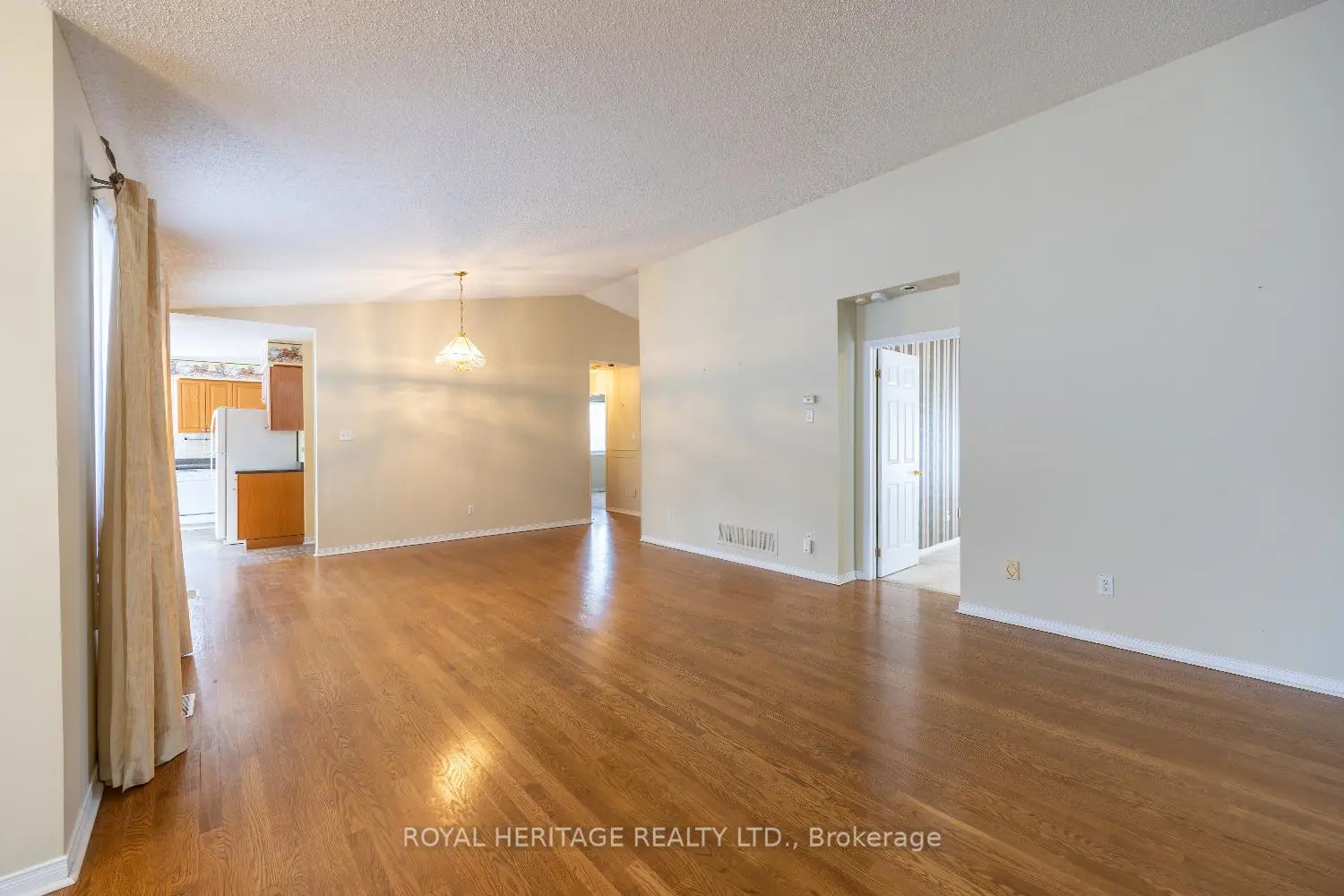 118 Bluffs Road photo 3