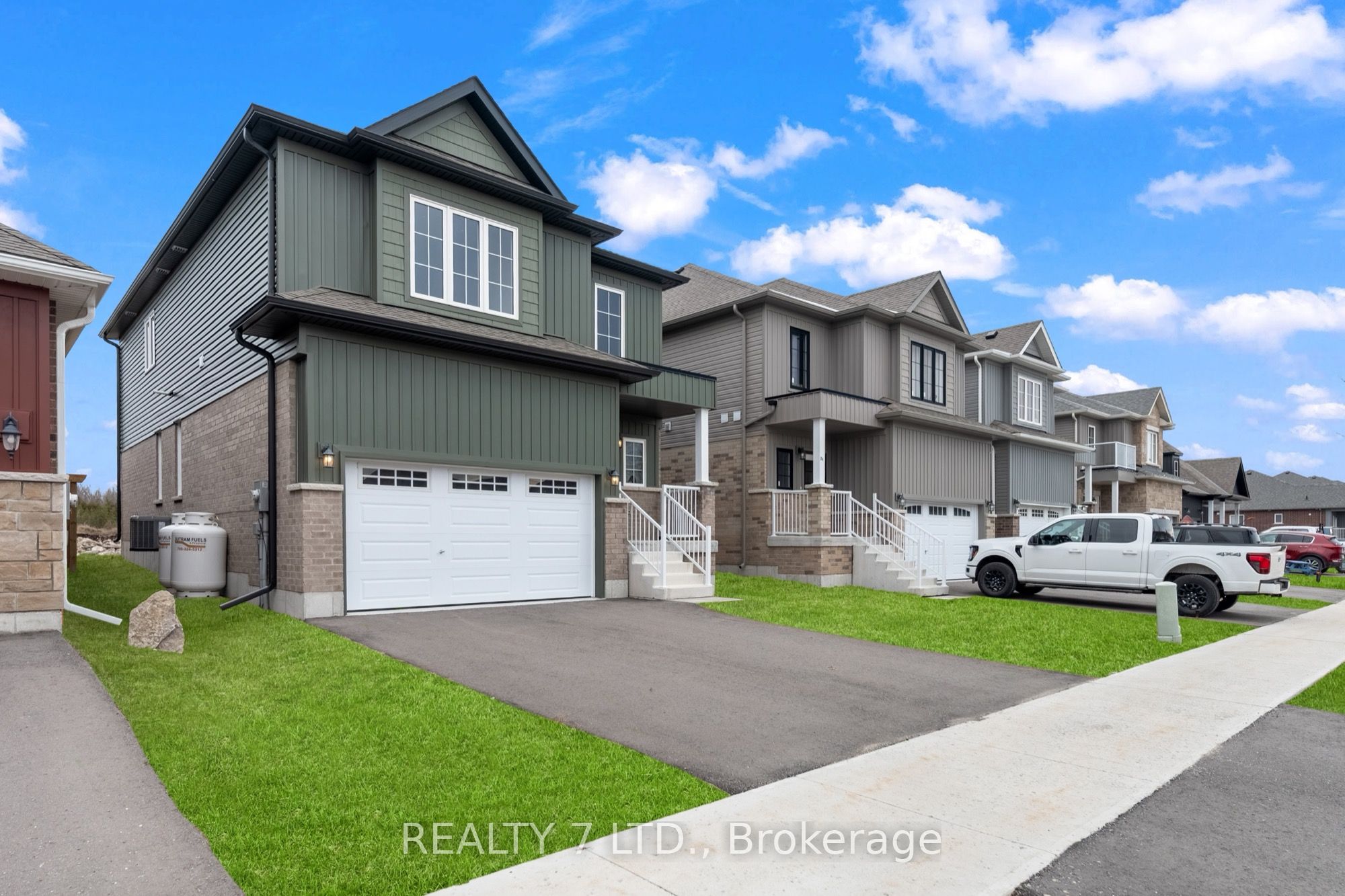 Additional image 2 of 32 Hillcroft Way, Kawartha Lakes, ON, K0M 1A0