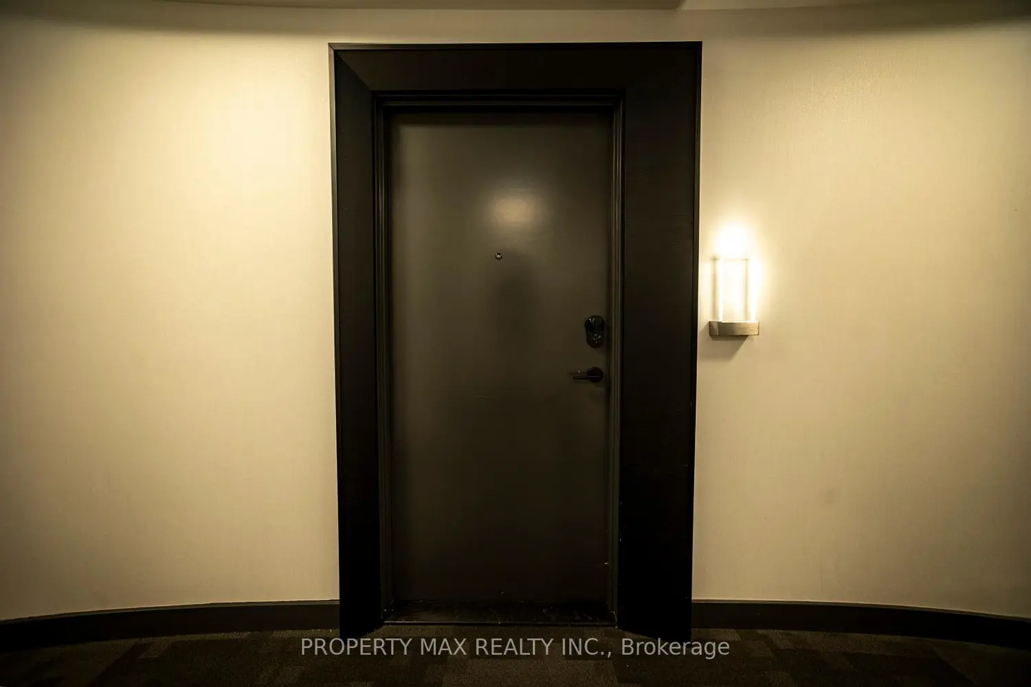 70 Princess Street 403 photo 5