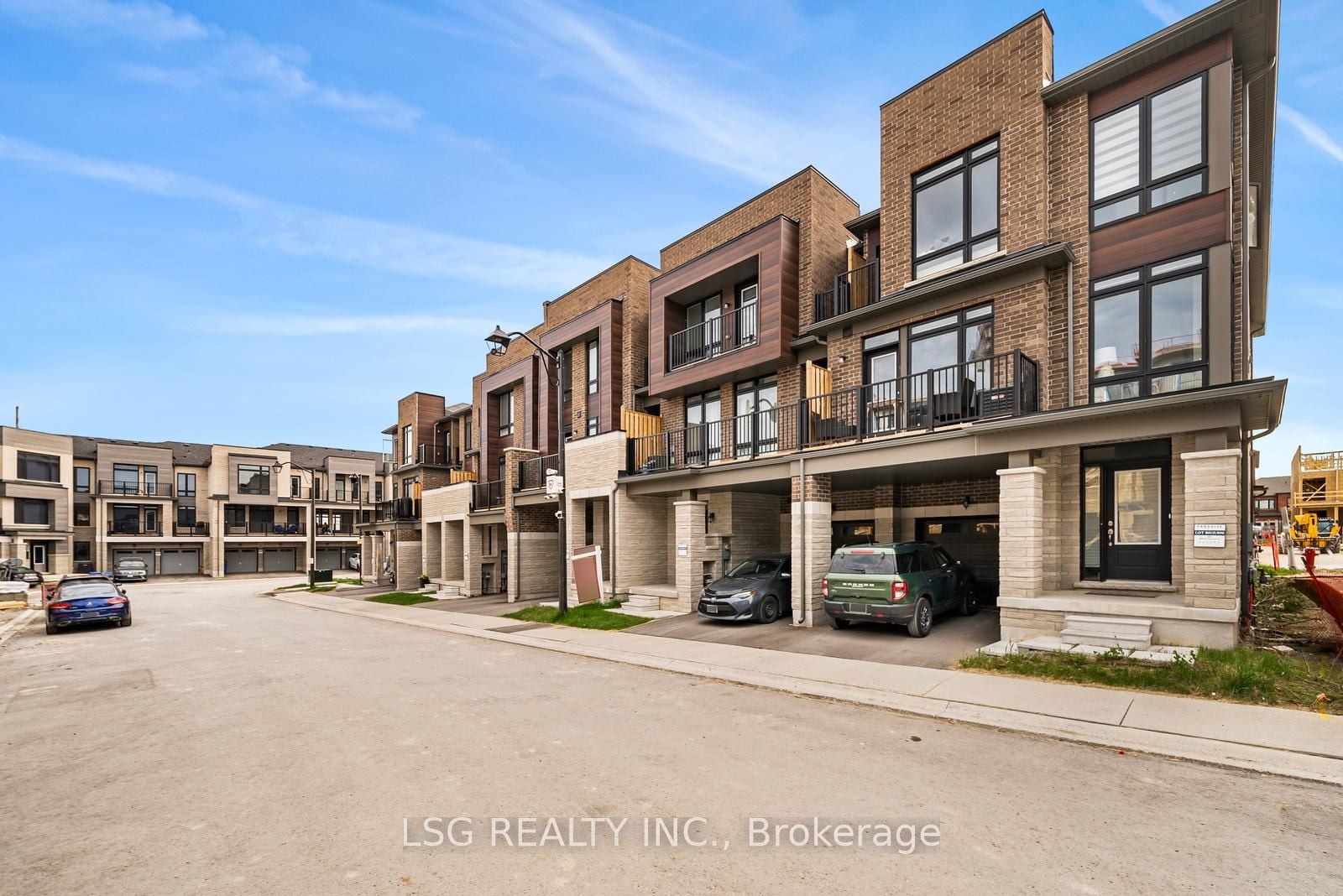 Additional image 4 of 153 Blick Crescent, Aurora, ON, L4G 7B6
