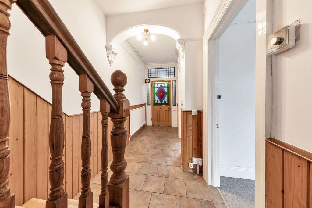 Additional image 2 of 6 bed semi-detached house to rentSt. Barnabas Road, Cambridge CB1