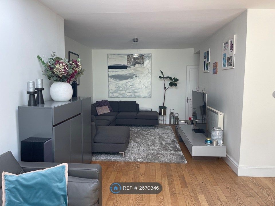 Additional image 6 of 5 bed detached house to rentLucastes Avenue, Haywards Heath RH16
