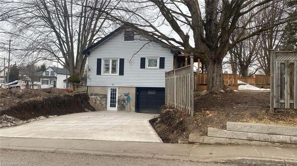 upper-207 Mill Street, Woodstock, ON, N4S 2W9