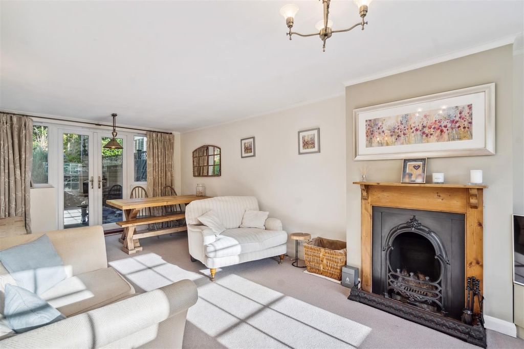 Additional image 5 of 3 bed end terrace house to rentKings Lane, Cookham, Maidenhead SL6