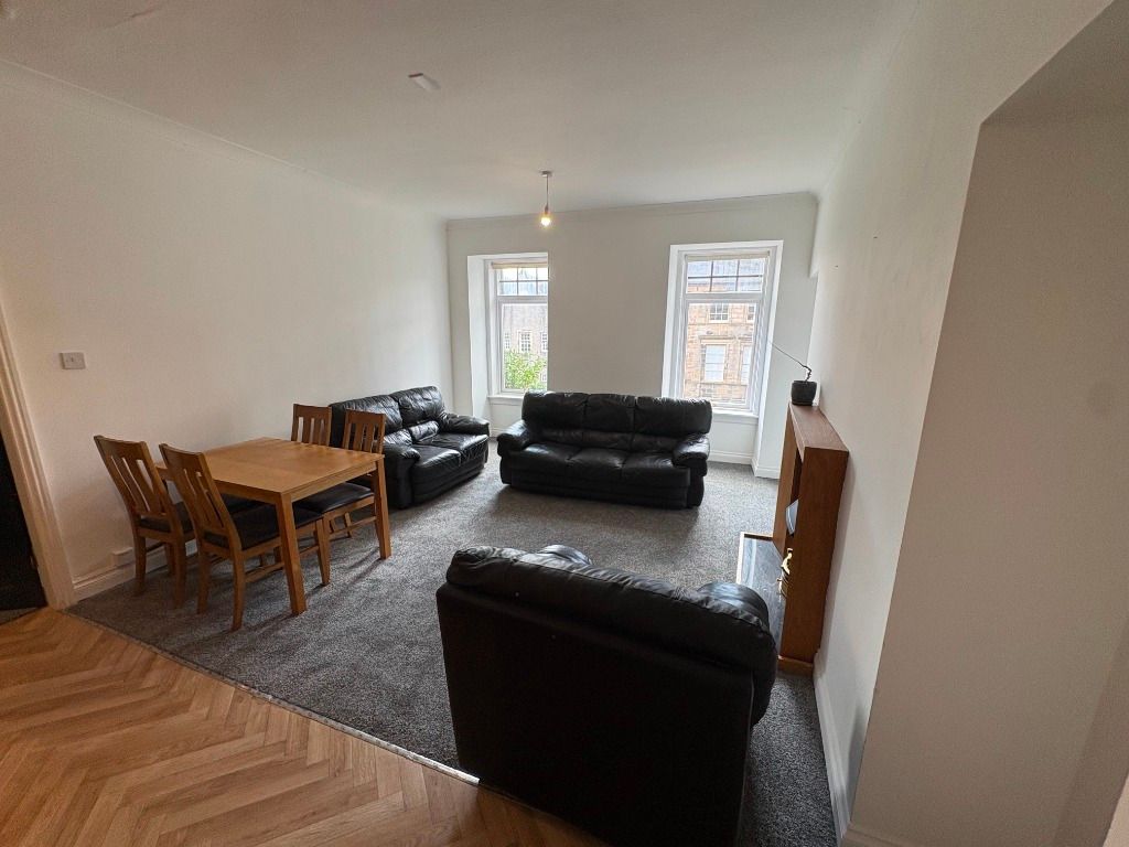 Additional image 5 of 3 bed flat to rentBroad Street, Stirling FK8