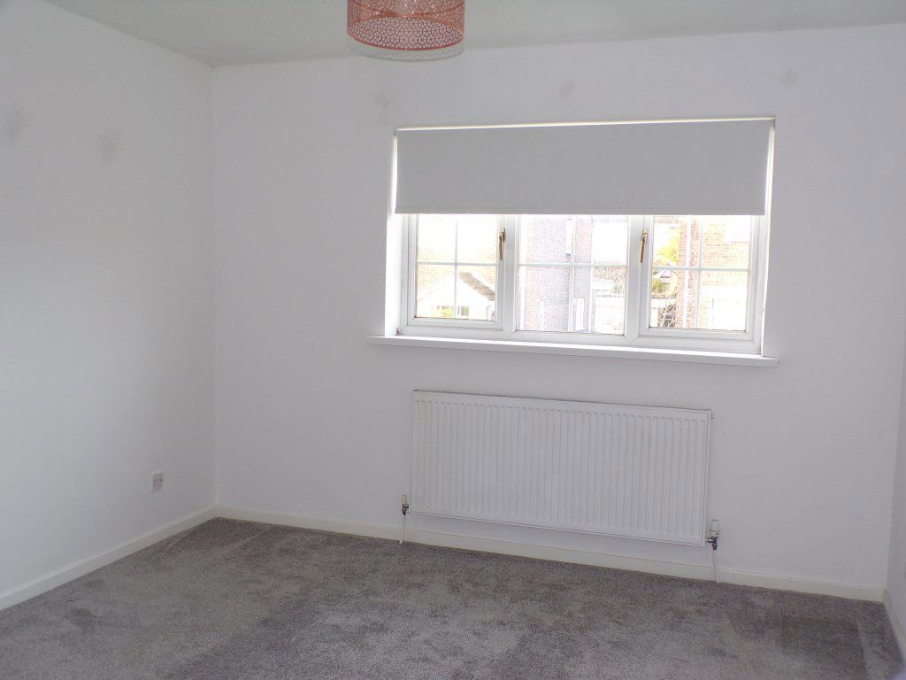 Additional image 7 of 3 bed property to rent18 Pembroke Close, Grove Park, Blackwood NP12