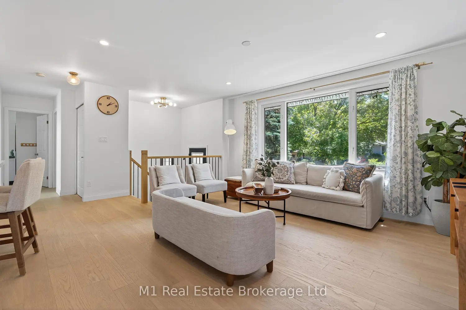 91 Rhonda Road photo 3