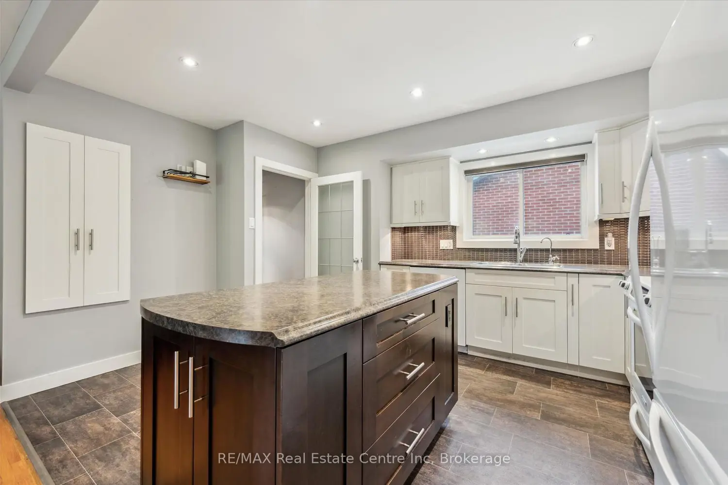 Additional image 6 of 756 Cambridge Street
