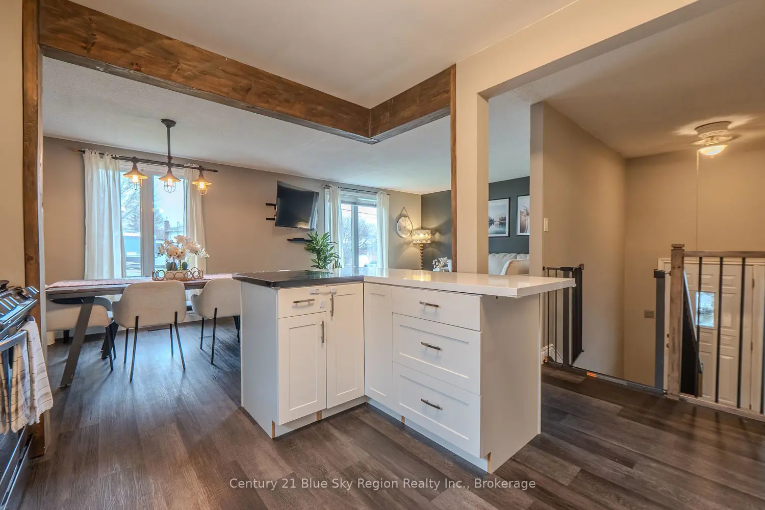 Additional image 3 of 34 Belleview Crescent