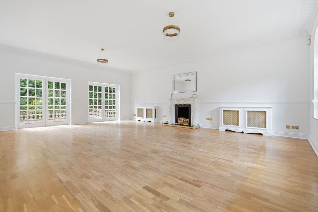 Additional image 4 of 5 bed detached house to rentWellington Avenue, Virginia Water GU25