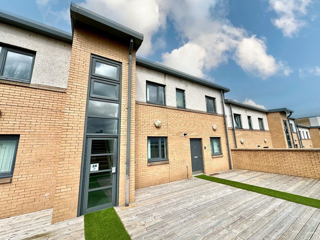 Additional image 2 of 2 bed flat to rentCastle Street, Hamilton, South Lanarkshire ML3