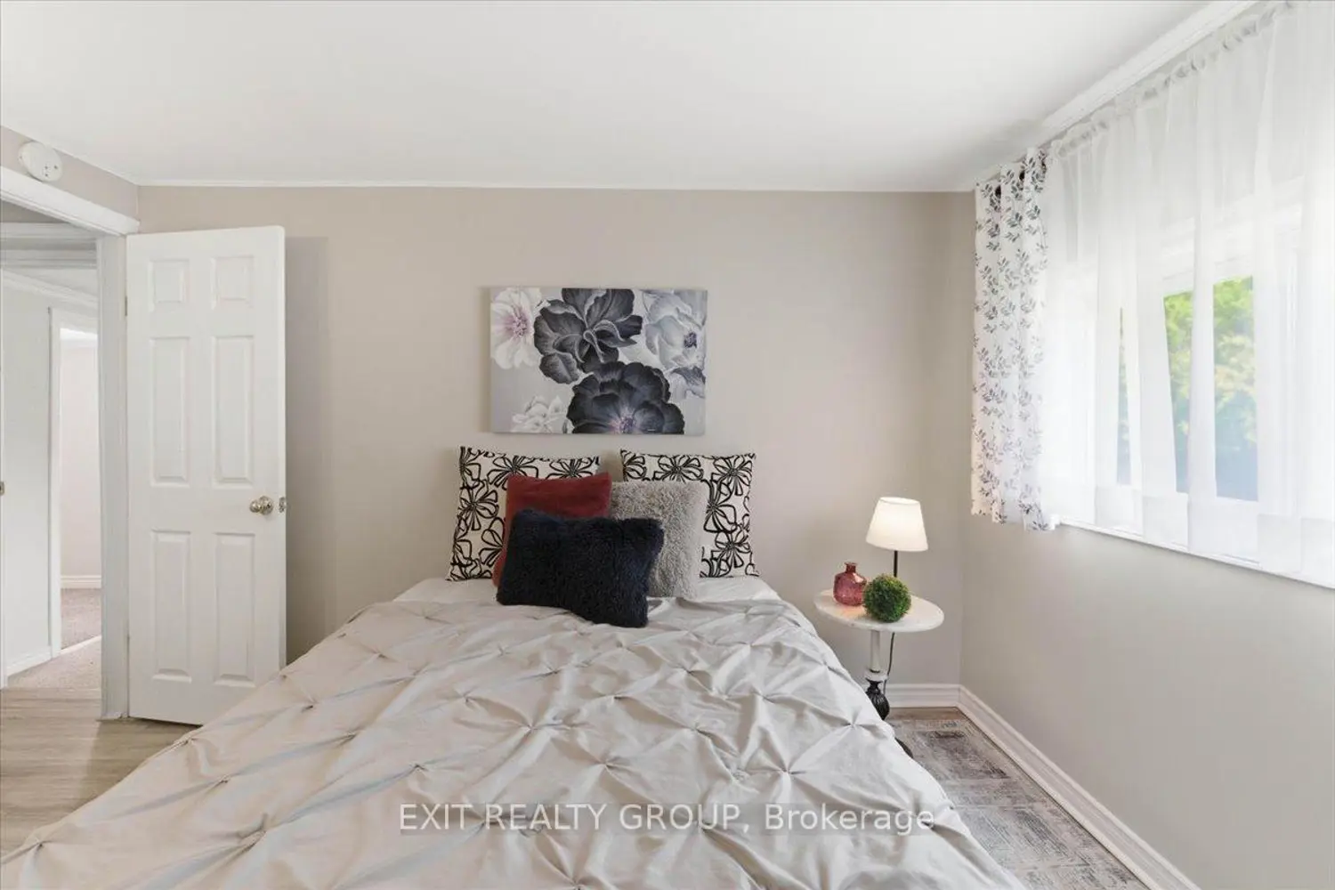 Additional image 16 of 22 Linden Boulevard