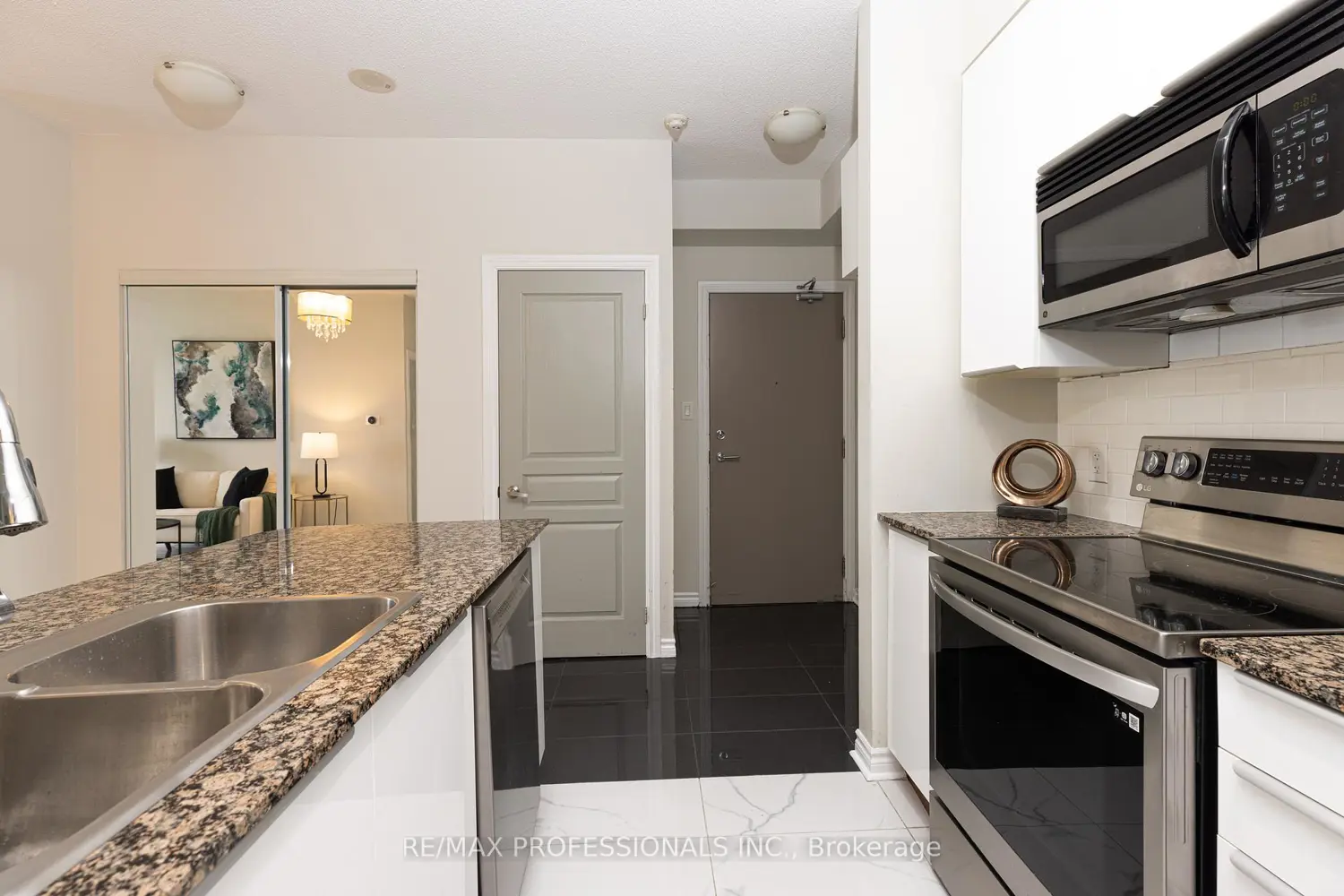 Additional image 13 of 3525 Kariya Drive 2701