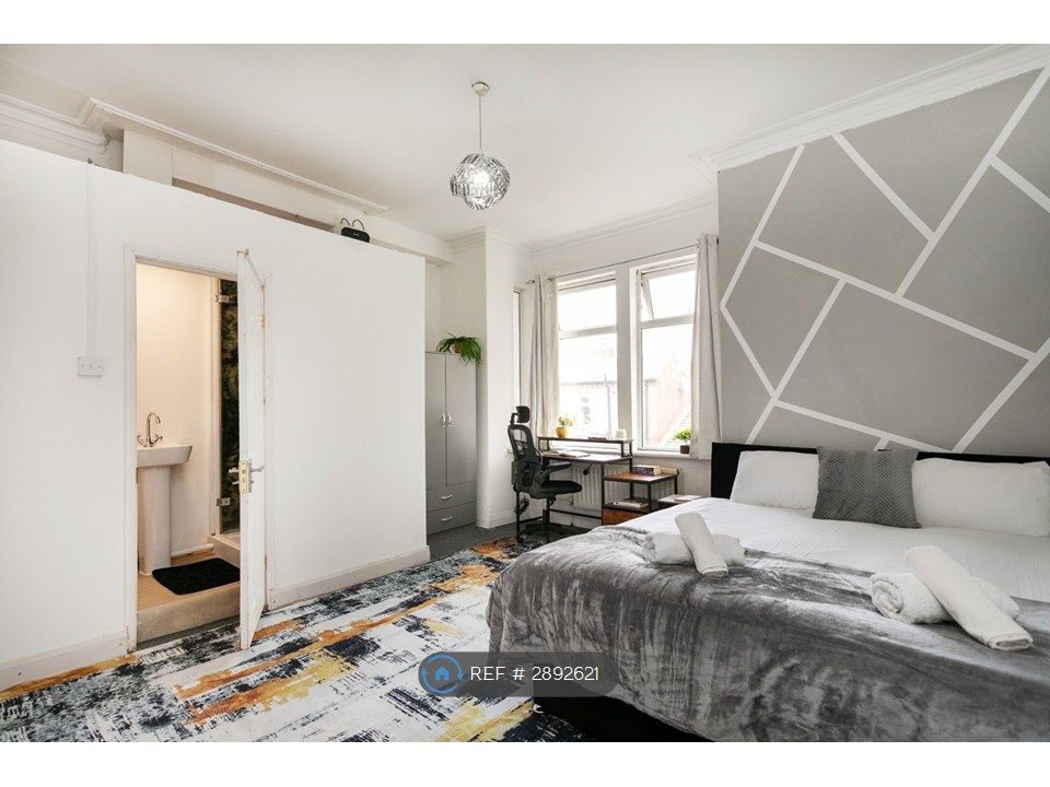 Additional image 9 of 6 bed terraced house to rentSaint Peters Road, Leicester LE2