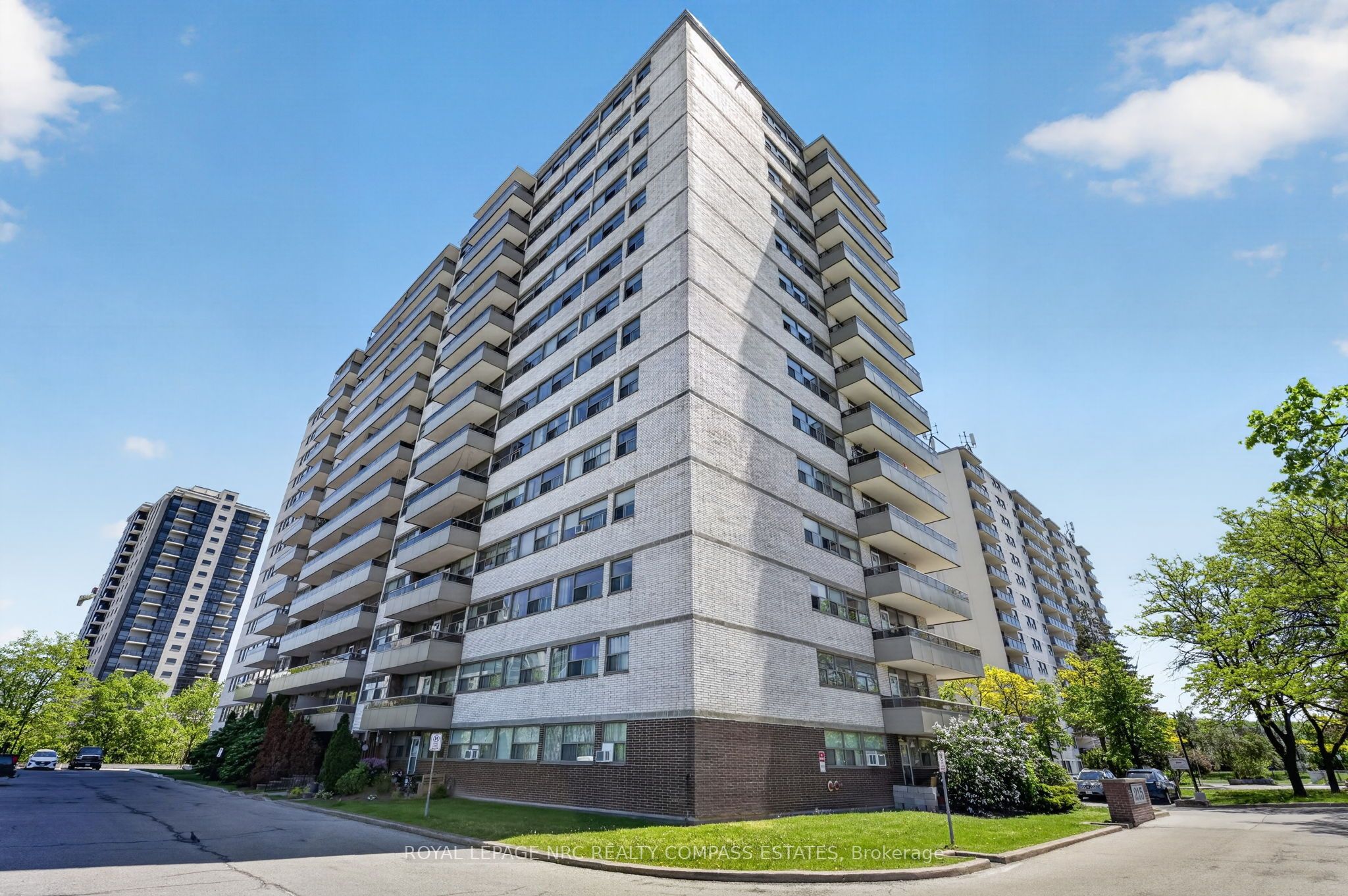 407-215 Glenridge Avenue, St. Catharines, ON, L2T 3J7