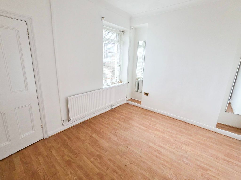 Additional image 3 of 3 bed terraced house to rentBroomfield Street, Caerphilly CF83