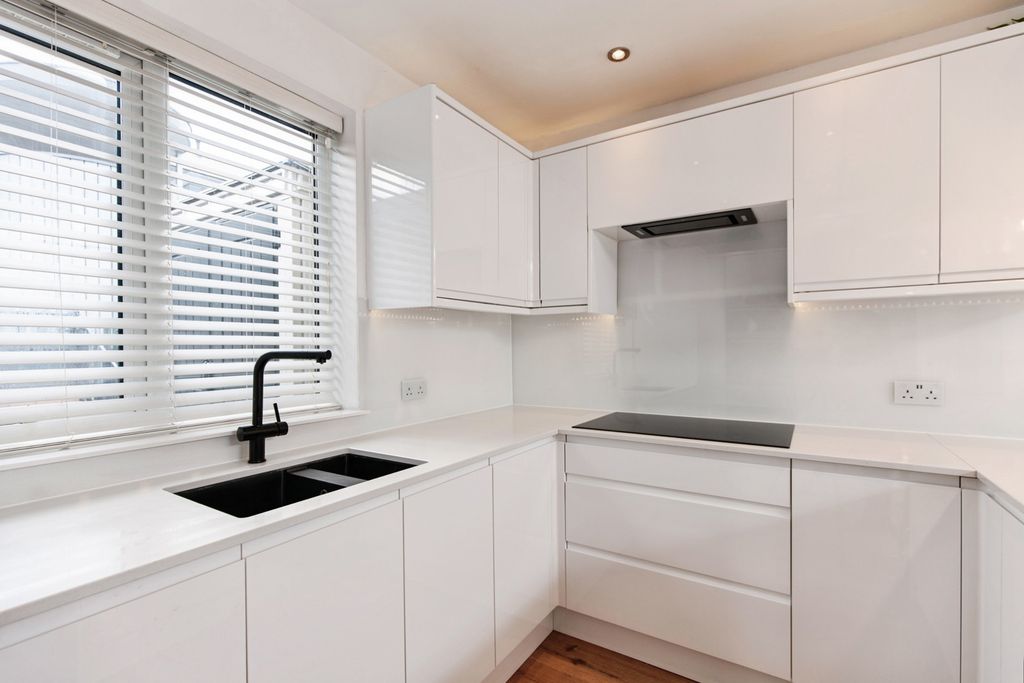 Additional image 6 of 3 bed flat to rentCrown Road, Weston, Bath BA1