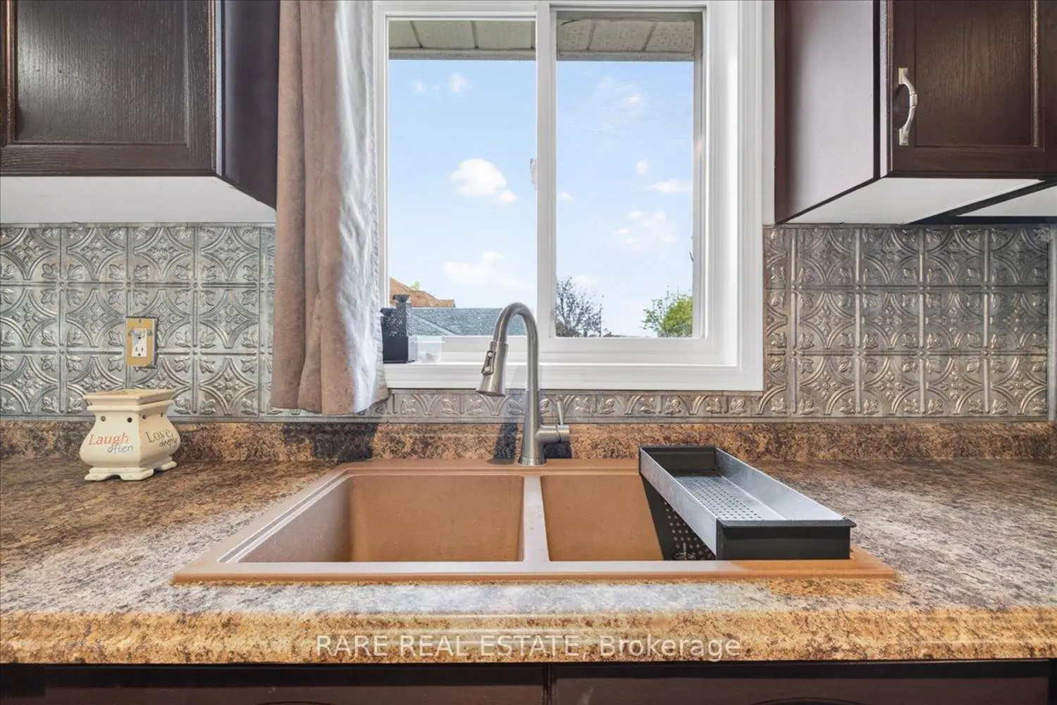 Additional image 13 of 1082 Kensington Street
