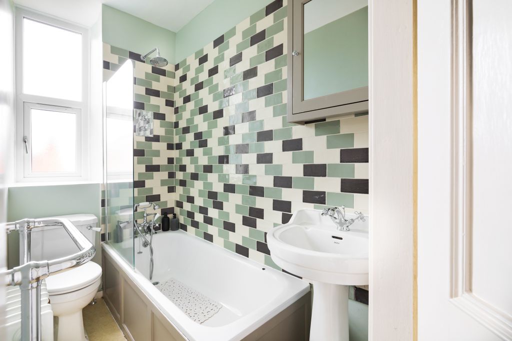 Additional image 2 of 5 bed semi-detached house to rentMile-End Place, Aberdeen AB15