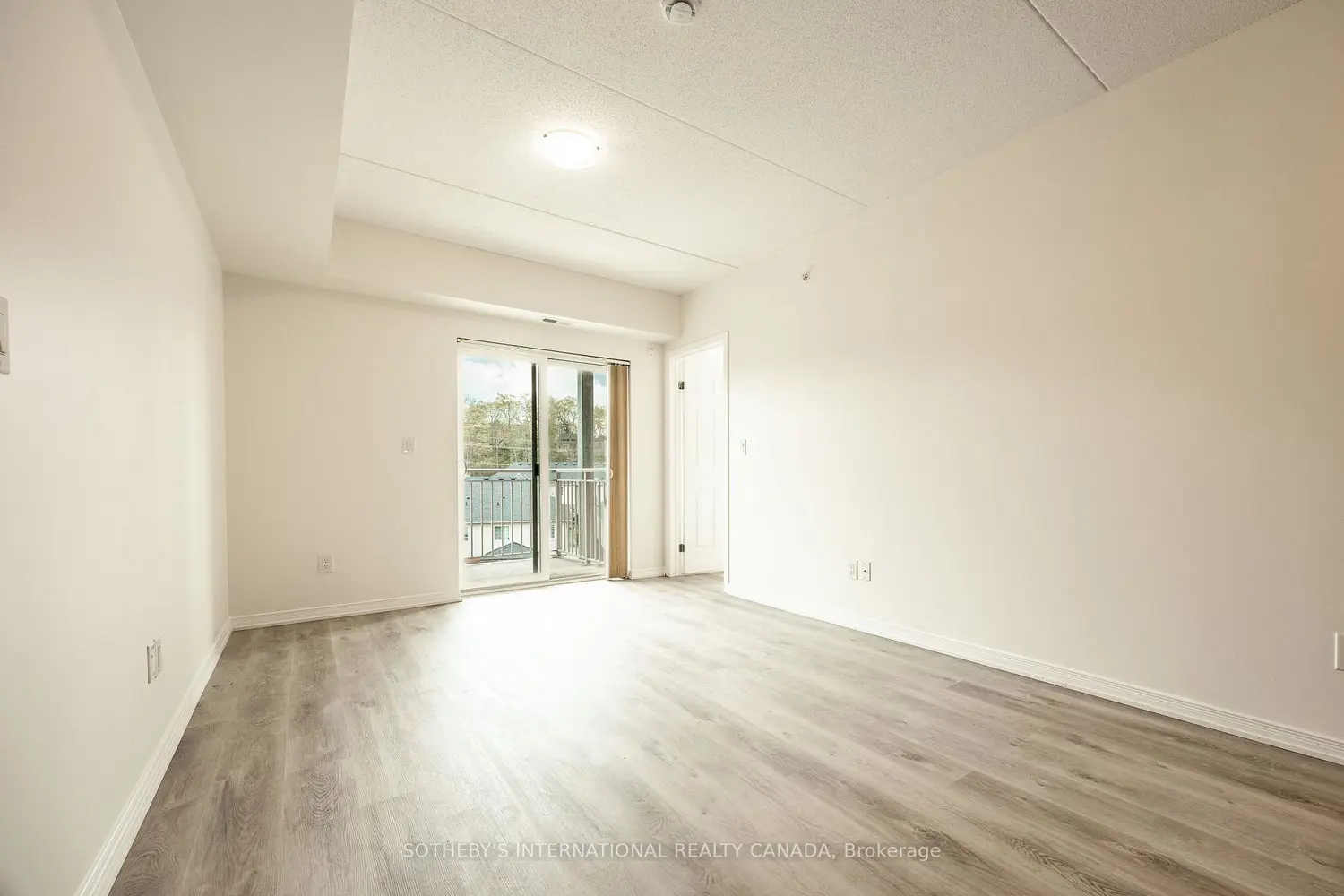 Additional image 11 of 155 Water Street 502