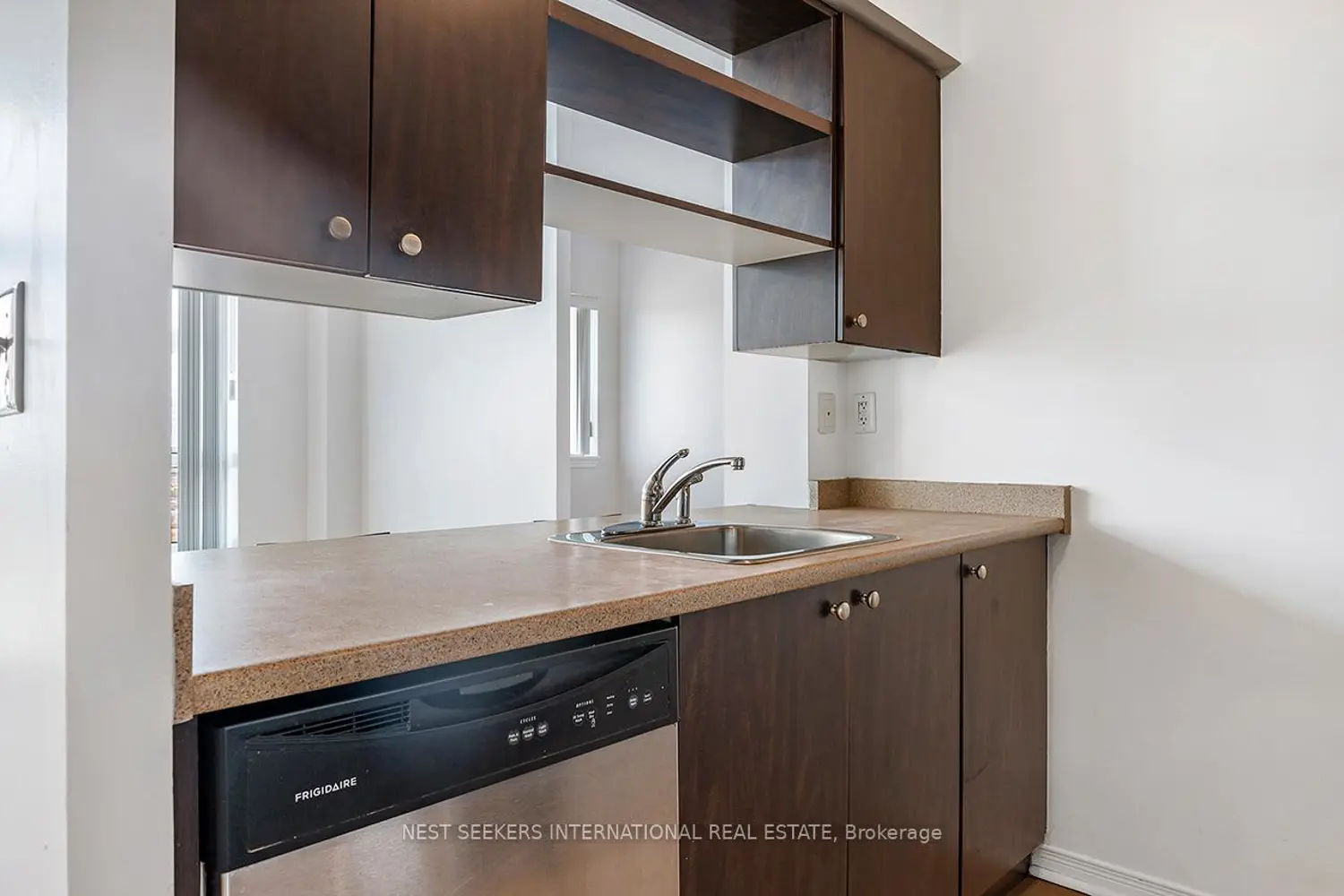 Additional image 5 of 215 Queen Street 2309