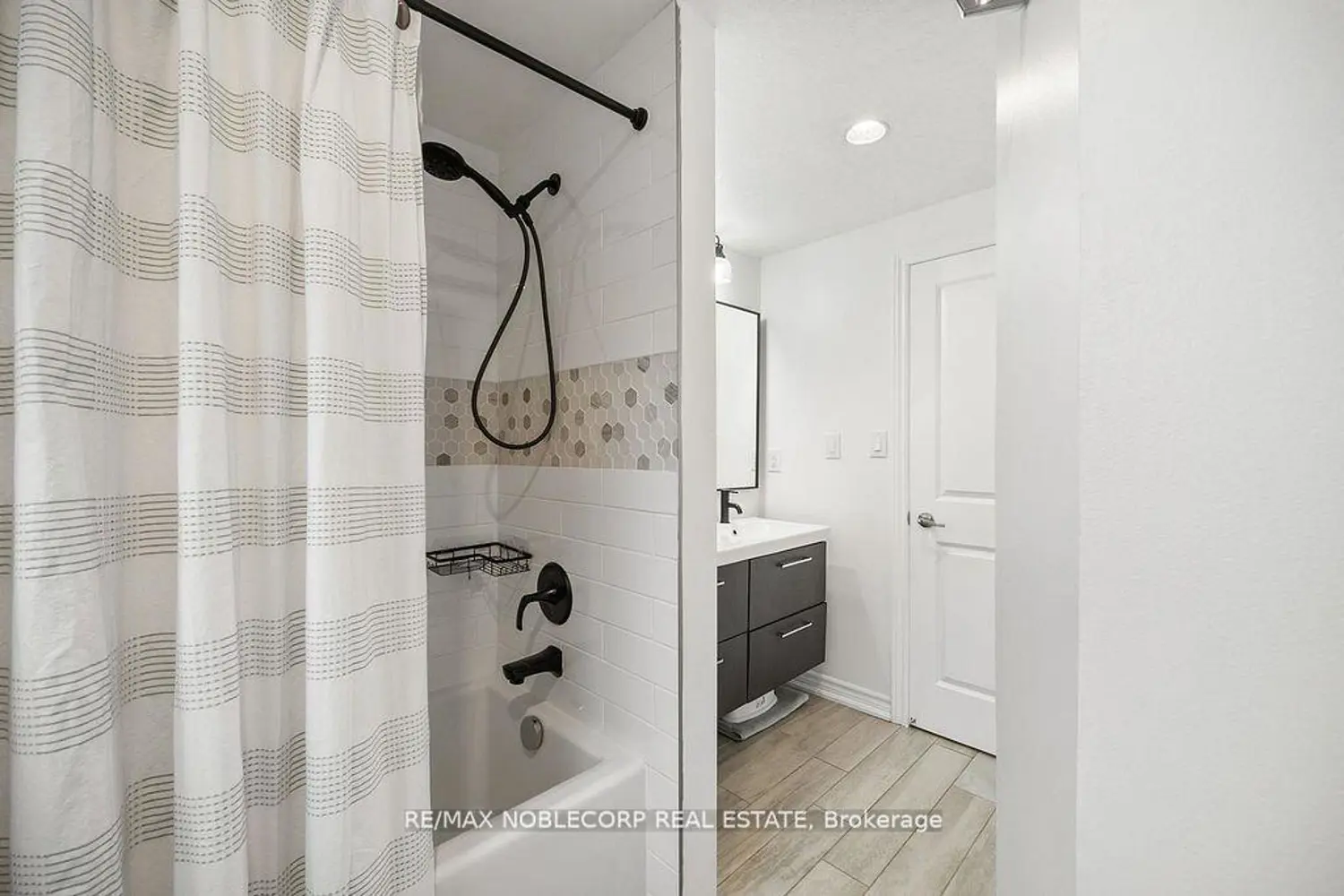 Additional image 6 of 42 Mitchell Avenue