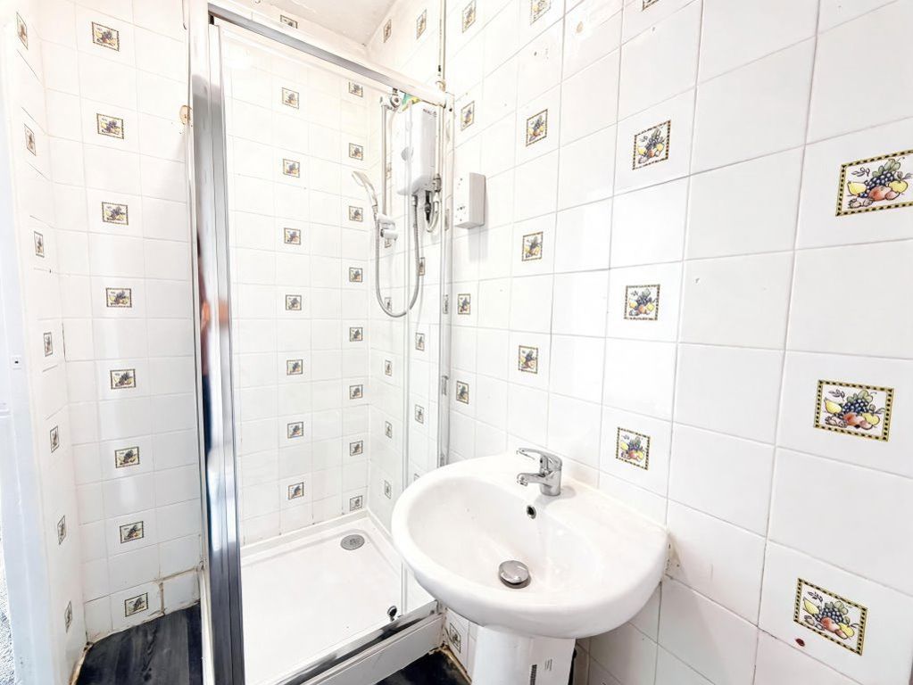 Additional image 3 of 6 bed semi-detached house to rentPercival Street, Peterborough PE3