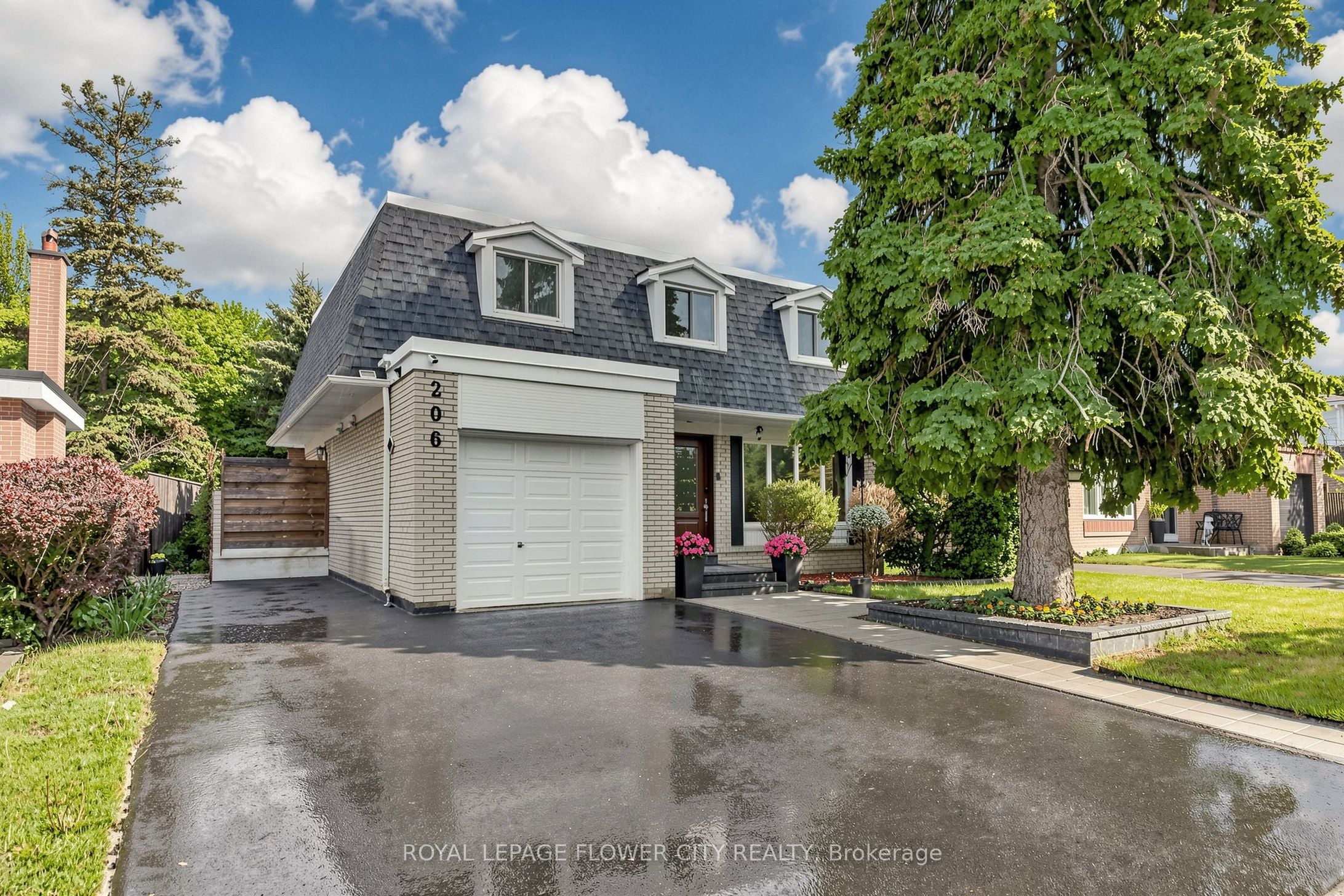 206 Mcmurchy Avenue S, Brampton, ON, L6Y 1Z3