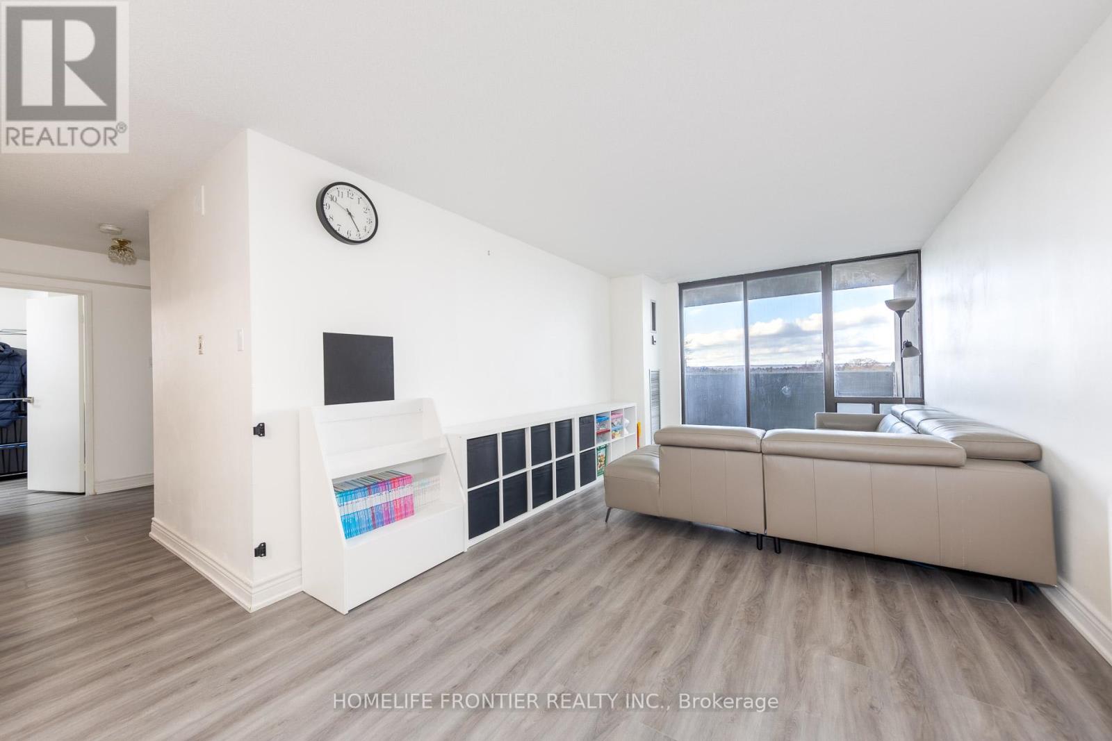 Additional image 4 of 608-10 Tangreen Crescent, Toronto, ON, M2M4B9