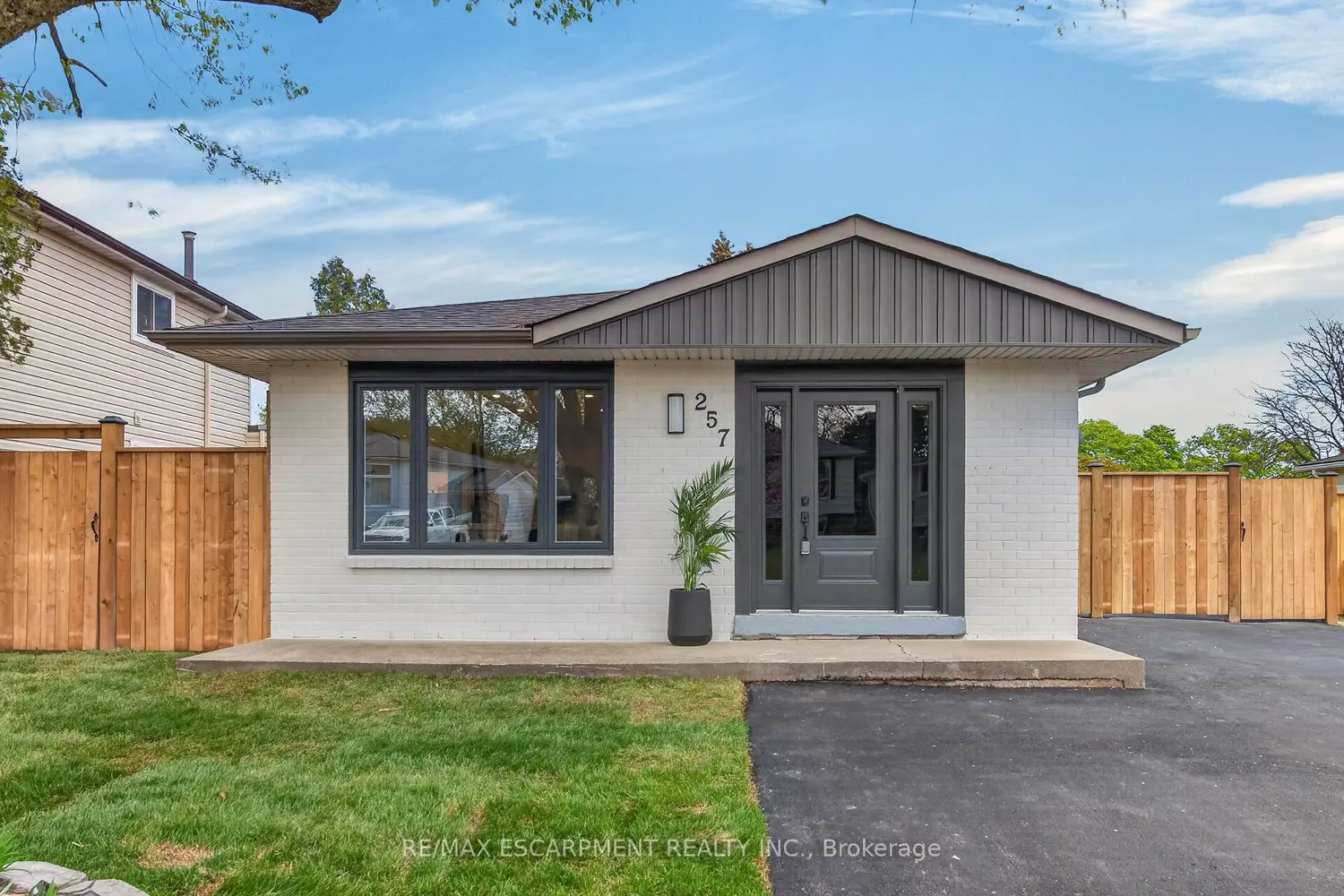 257 Queen Victoria Drive