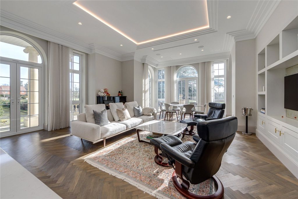 Additional image 6 of 2 bed flat for saleHanstead House, Bricket Wood, St Albans AL2