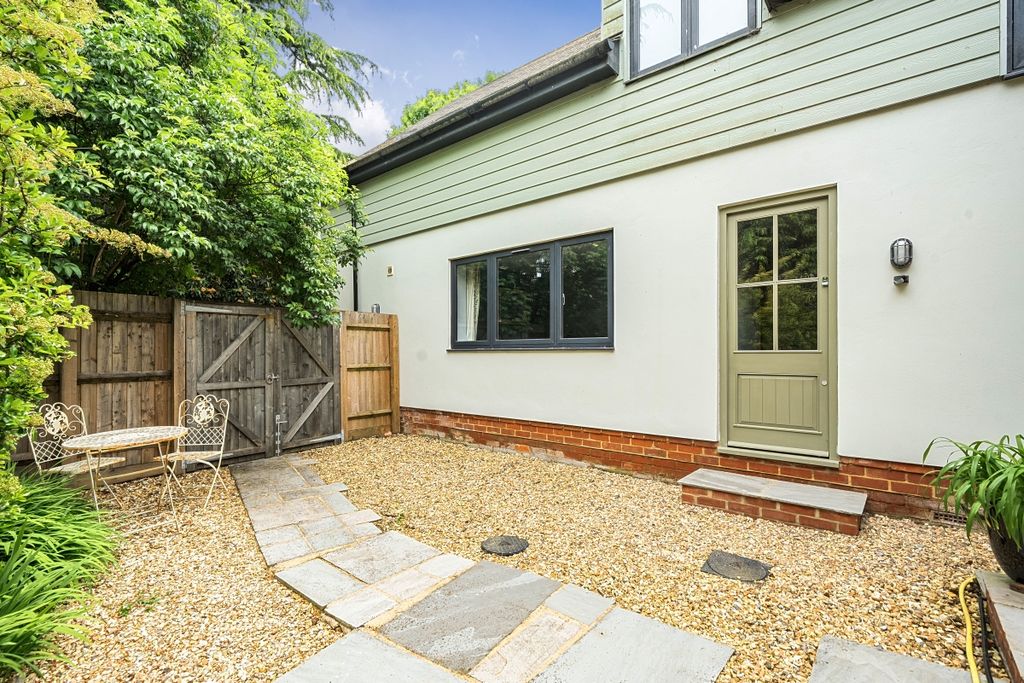 1 bed flat to rentCommon Road, Whiteparish, Salisbury SP5