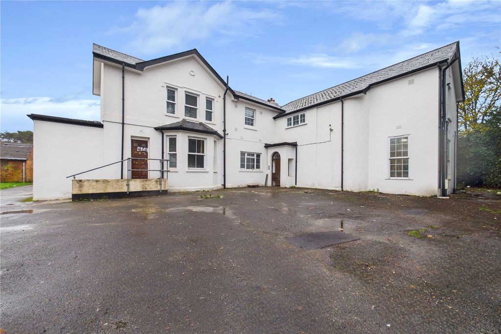Additional image 9 of 2 bed flat to rentAndover Road, Newbury, Berkshire RG14