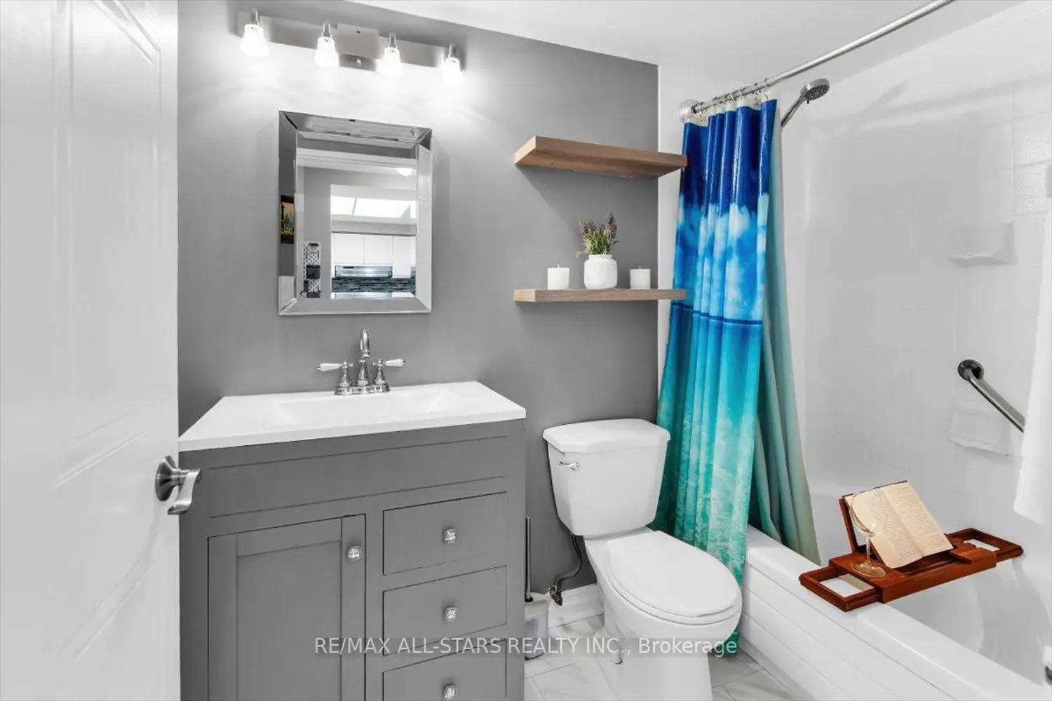 Additional image 12 of 711 Rossland Road 1002
