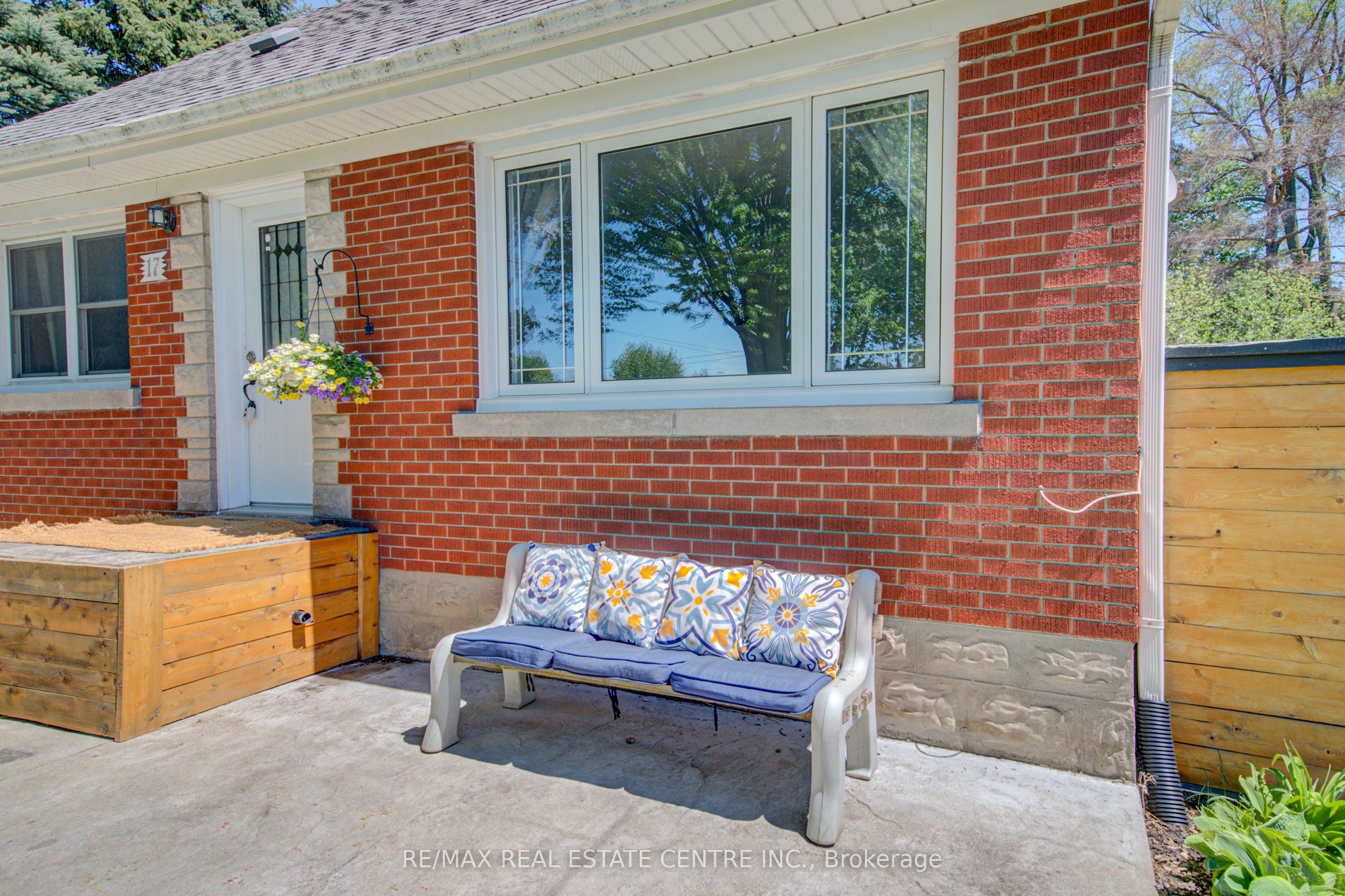 Additional image 6 of 17 Daniel Avenue, Kitchener, ON, N2K 1E8