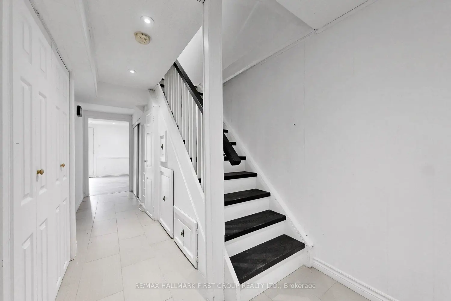 Additional image 4 of 504 Camelot Drive
