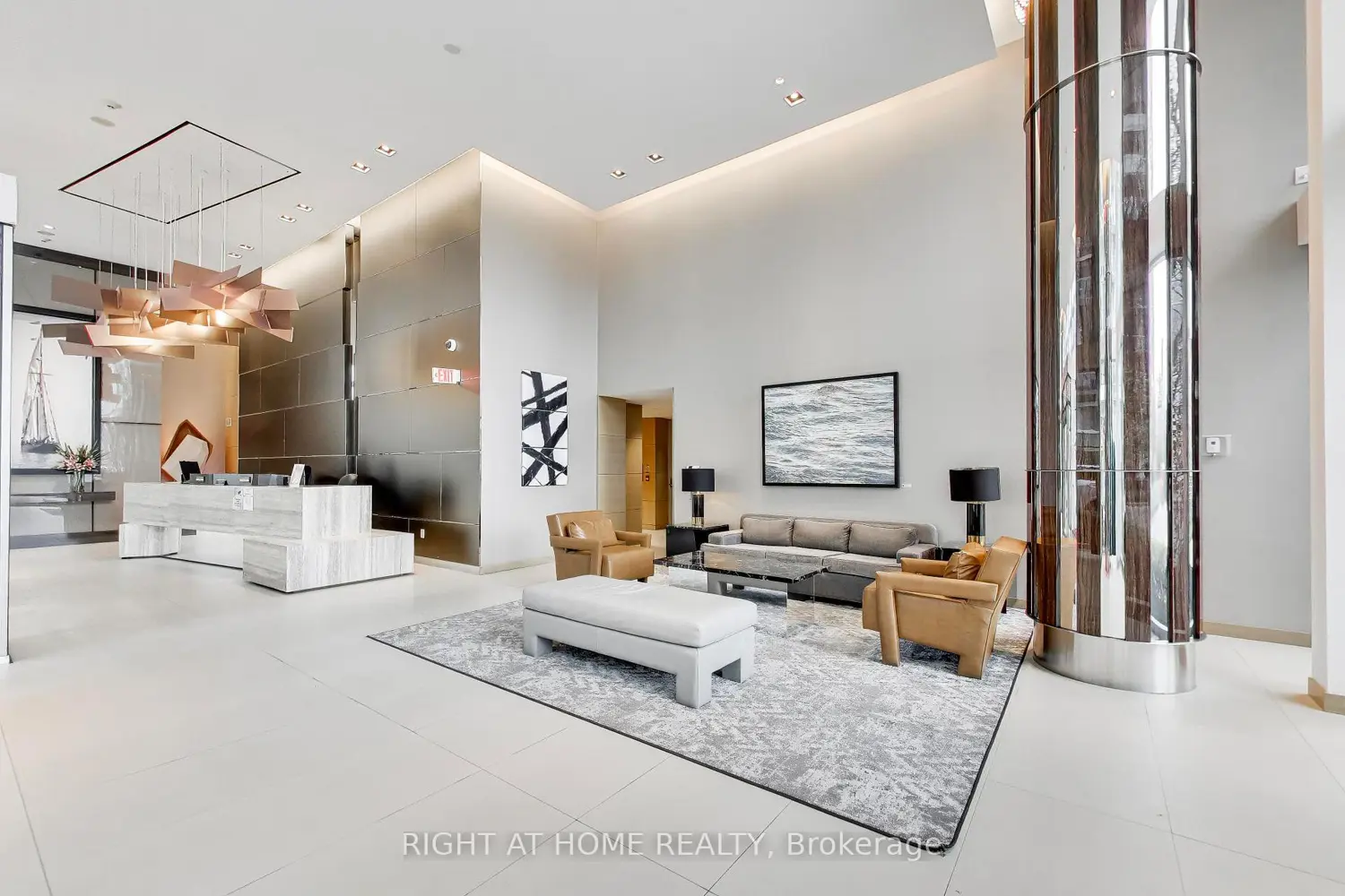 39 Queens Quay 918 photo 3