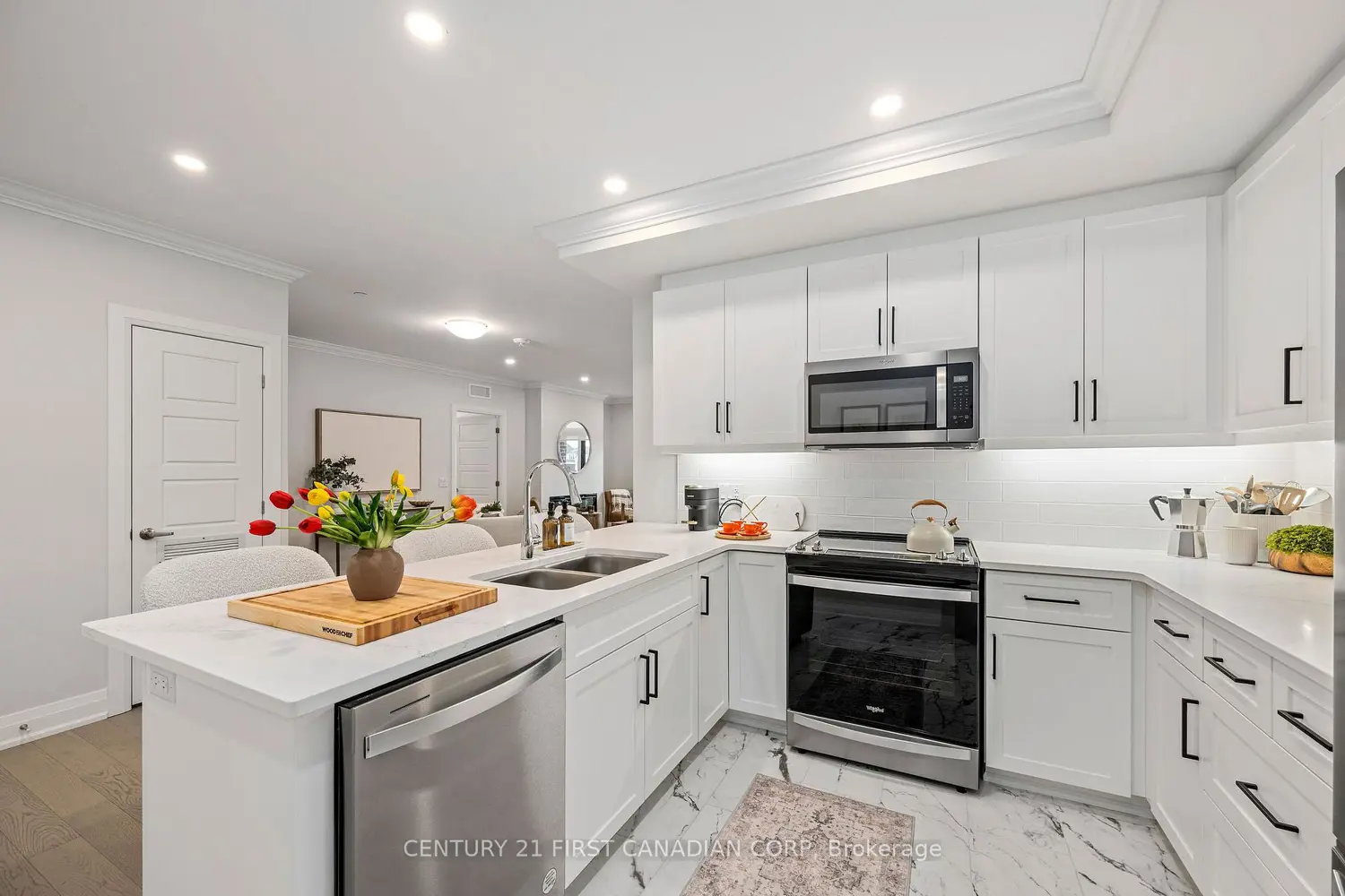 1560 Upper West Avenue 313